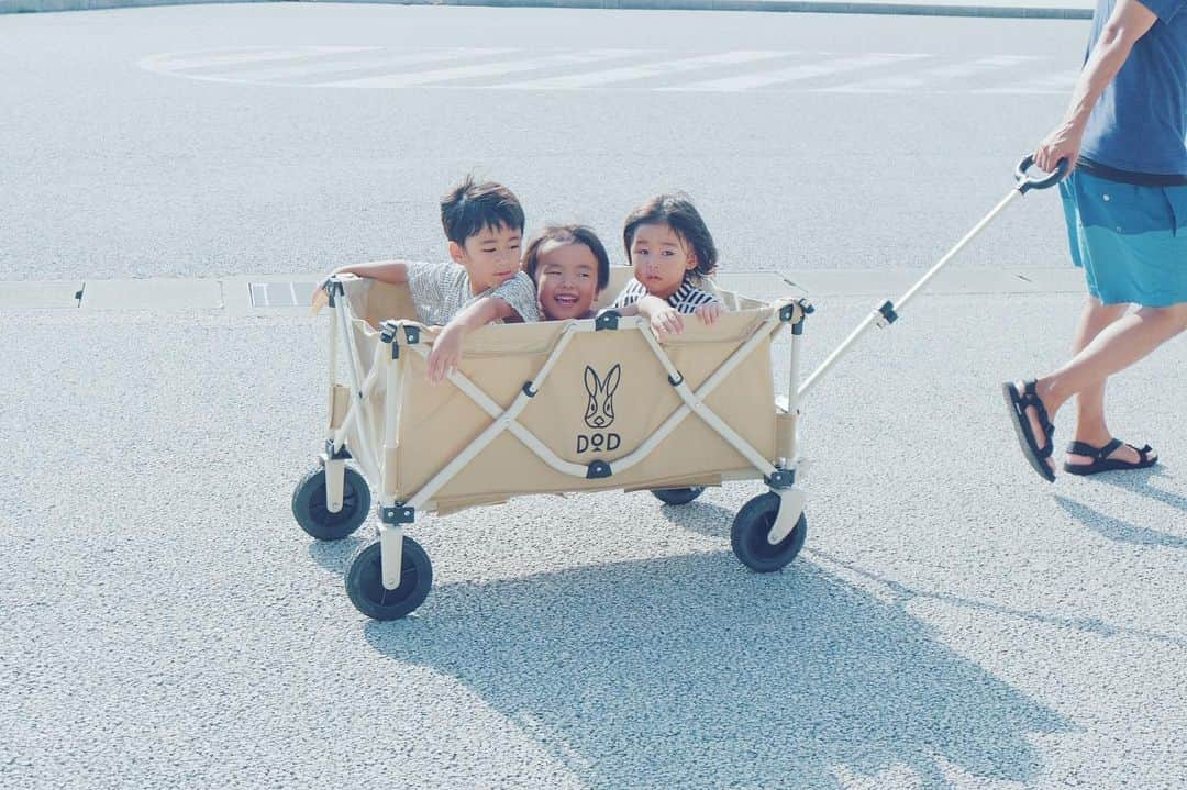 セソコマサユキのインスタグラム：「荷物を運ぶために買ったんだけどねー。さて、週末は台風と選挙。」