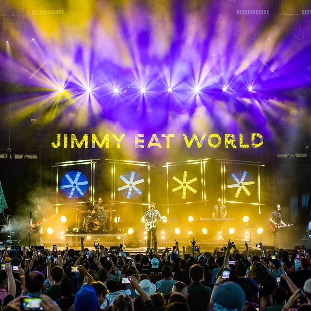Jimmy Eat Worldさんのインスタグラム写真 - (Jimmy Eat WorldInstagram)「Trip out on these lights guys. 🤩📸: @jfaatz_photo」7月18日 7時22分 - jimmyeatworld