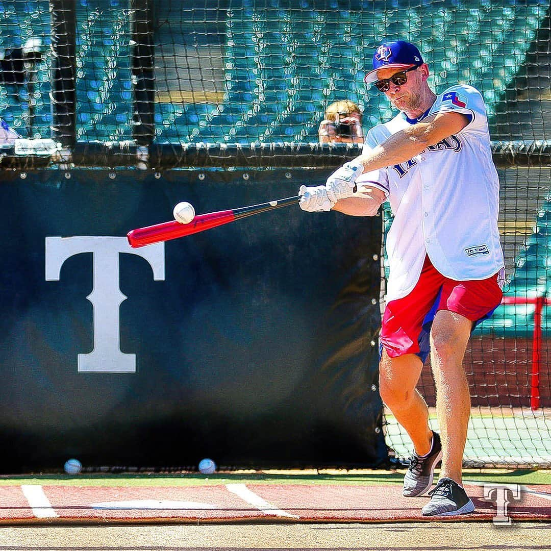 テキサス・レンジャーズさんのインスタグラム写真 - (テキサス・レンジャーズInstagram)「#hockeyplayersthatrake」7月18日 7時54分 - rangers