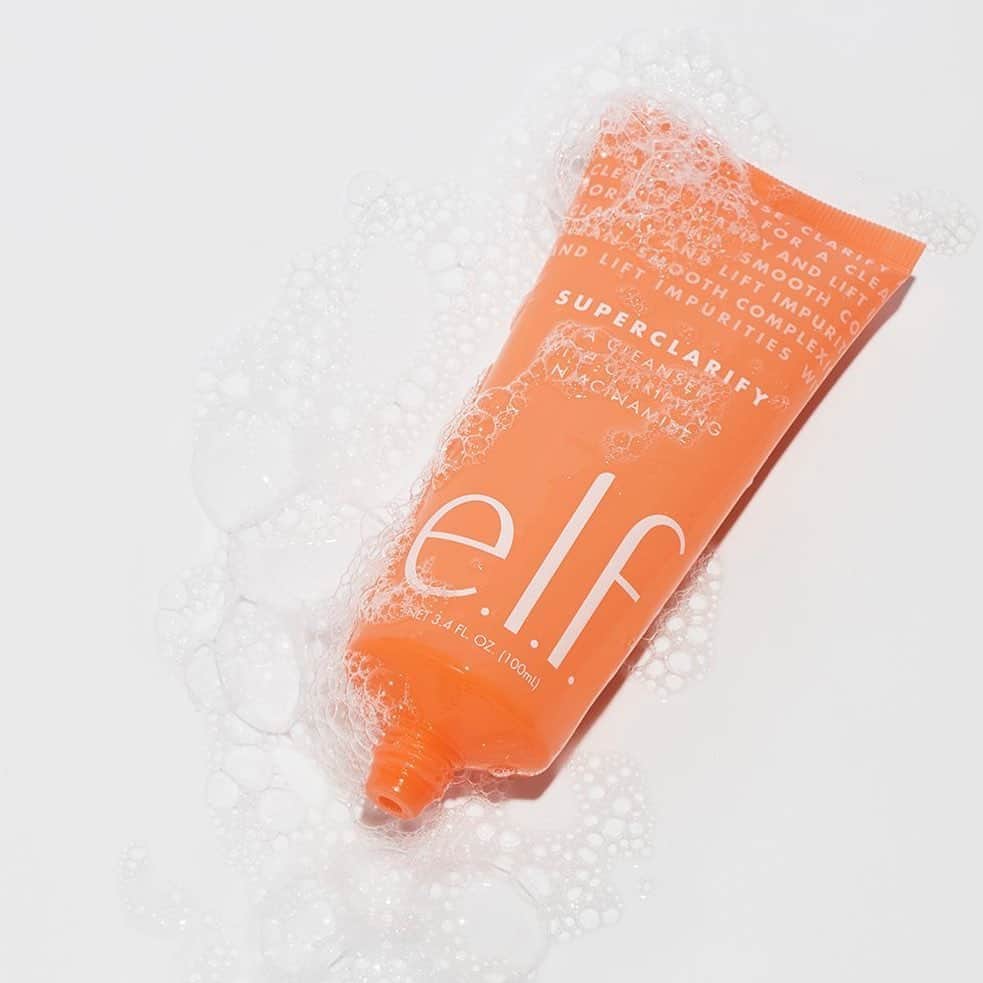e.l.f.さんのインスタグラム写真 - (e.l.f.Instagram)「The SuperClarifying Cleanser removes dirt, makeup, and oil and keeps your skin smooth and clear of impurities. Use in the morning and at night to help strengthen your skin! 🧡 #elfingamazing #elfcosmetics #crueltyfree #vegan」7月18日 8時12分 - elfcosmetics
