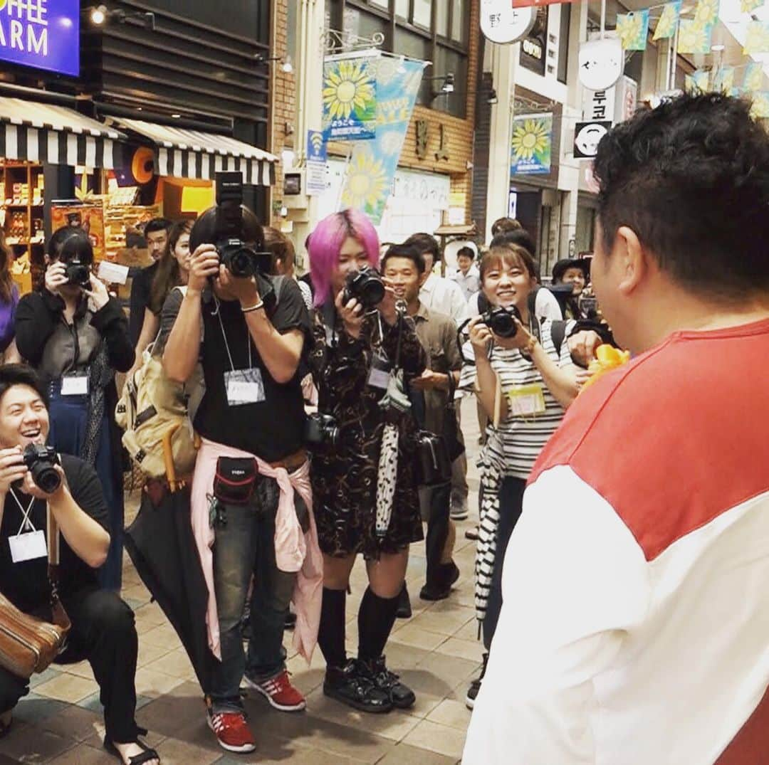 ゴリけんさんのインスタグラム写真 - (ゴリけんInstagram)「この時間の大雨は保育園の送り迎えが大変です。皆さんお疲れ様です。。 本日は今日感テレビみん爪オンエア！ 小倉の吉川晃司や元ヤンママ 臨時ゴリ撮影会など パンチ効いた人が登場します^_^ チェックプリーズ！！ #今日感テレビ #みんな爪だしていこうぜ」7月18日 8時12分 - goriken1024