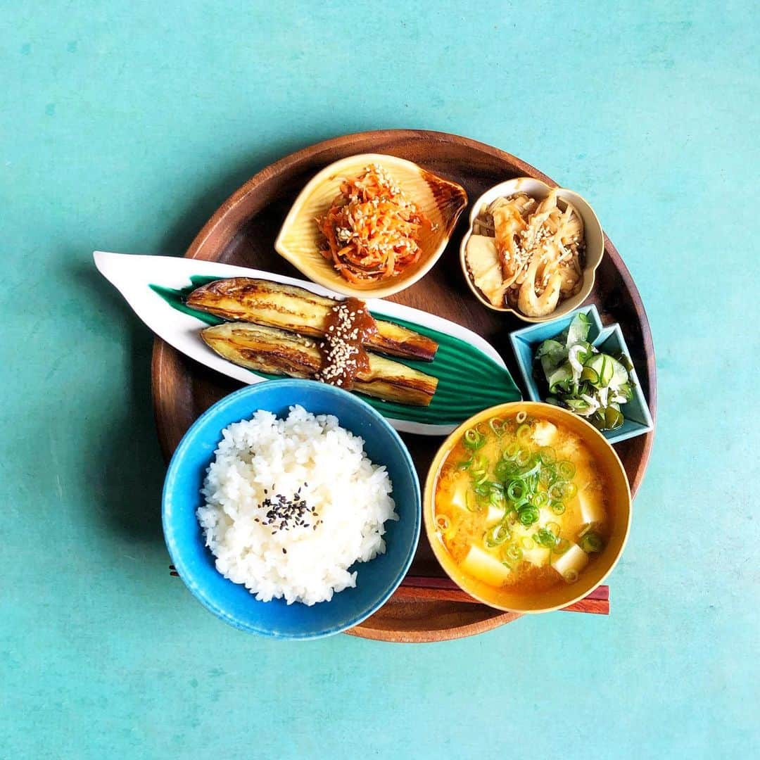 Chinamiさんのインスタグラム写真 - (ChinamiInstagram)「Japanese breakfast🍵 #foodstagram #breakfast #japan 和食朝ごはん #朝食 #朝ごはん #和食 今日も良い一日を🙌🏻♪」7月18日 8時15分 - chinamiphoto