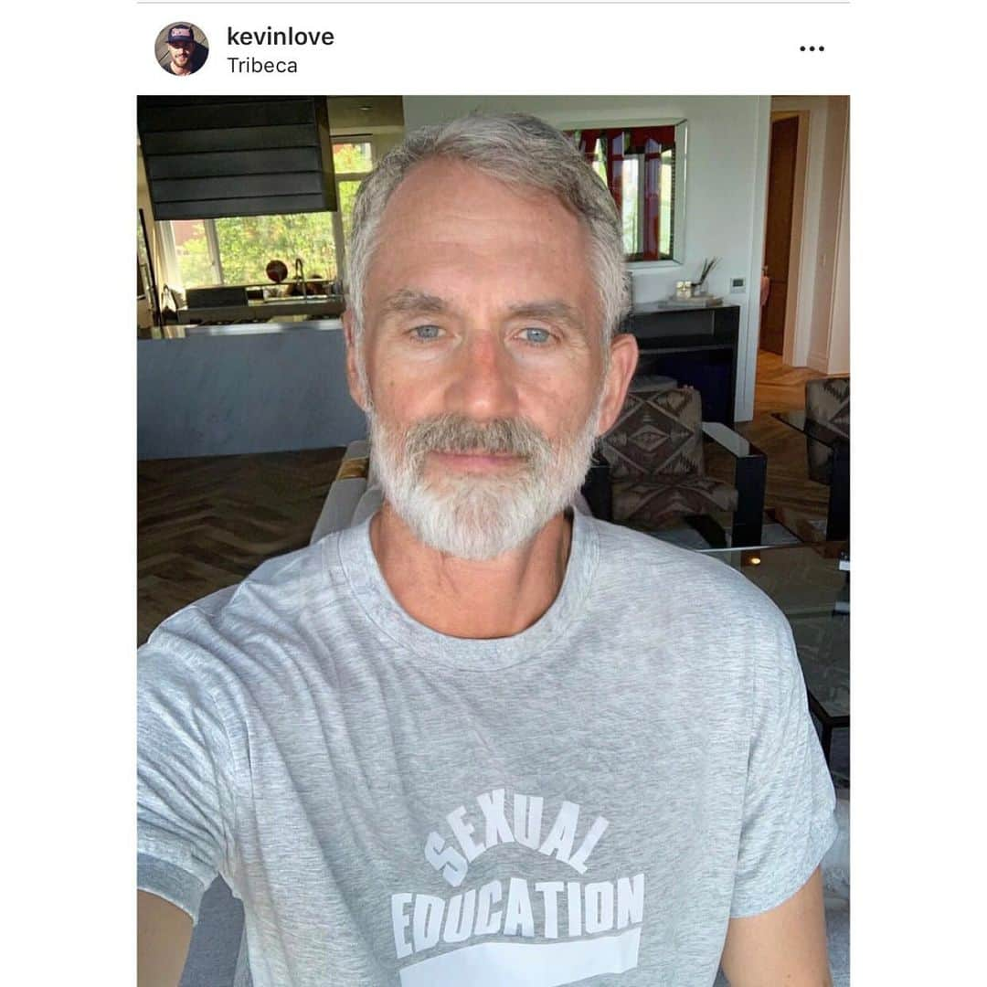 レイチェル・ニコルズさんのインスタグラム写真 - (レイチェル・ニコルズInstagram)「The #NBA aged quite a bit this week. Flip to the end to see what the @dallasmavs posted showing their star players getting old. 😂」7月18日 8時33分 - rachel_nichols