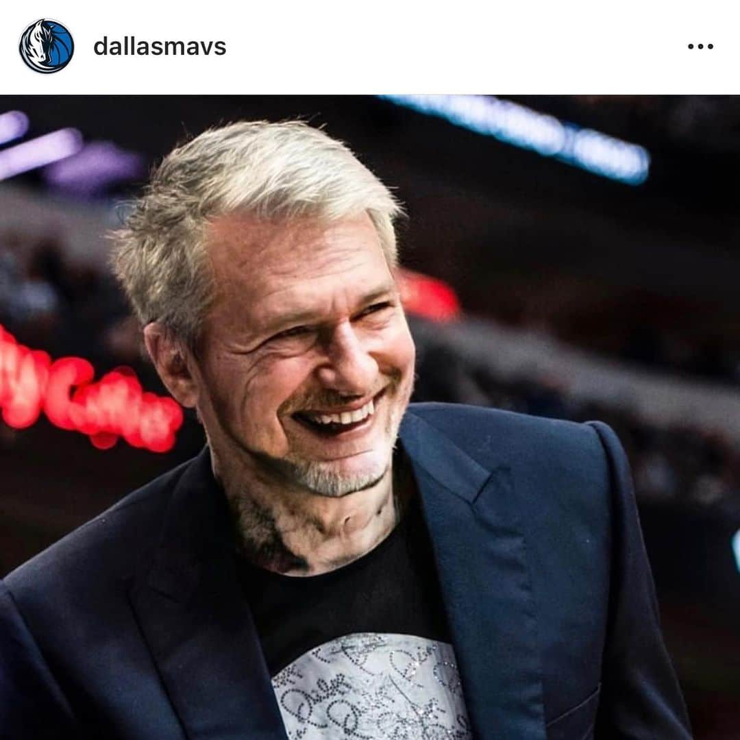 レイチェル・ニコルズさんのインスタグラム写真 - (レイチェル・ニコルズInstagram)「The #NBA aged quite a bit this week. Flip to the end to see what the @dallasmavs posted showing their star players getting old. 😂」7月18日 8時33分 - rachel_nichols