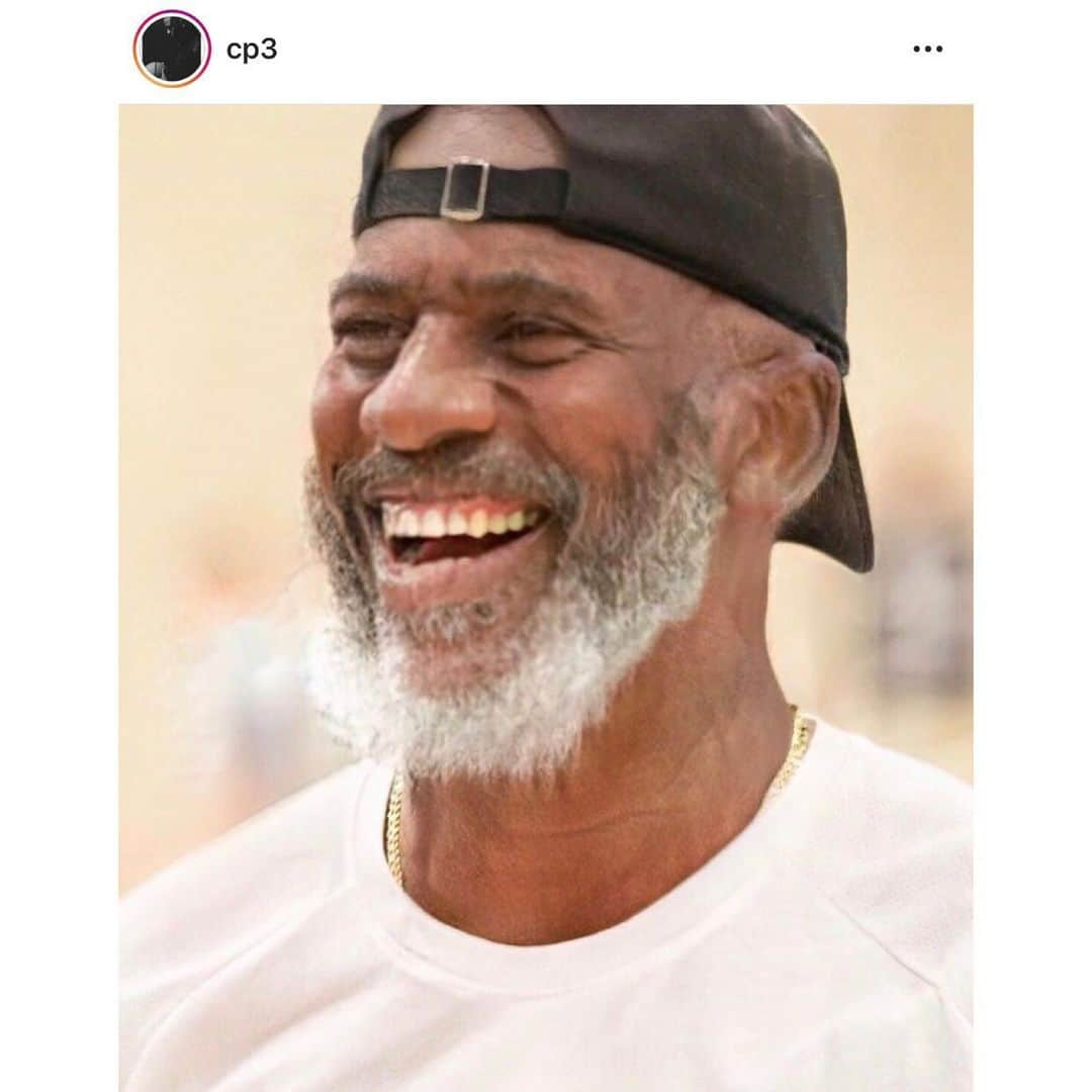 レイチェル・ニコルズさんのインスタグラム写真 - (レイチェル・ニコルズInstagram)「The #NBA aged quite a bit this week. Flip to the end to see what the @dallasmavs posted showing their star players getting old. 😂」7月18日 8時33分 - rachel_nichols