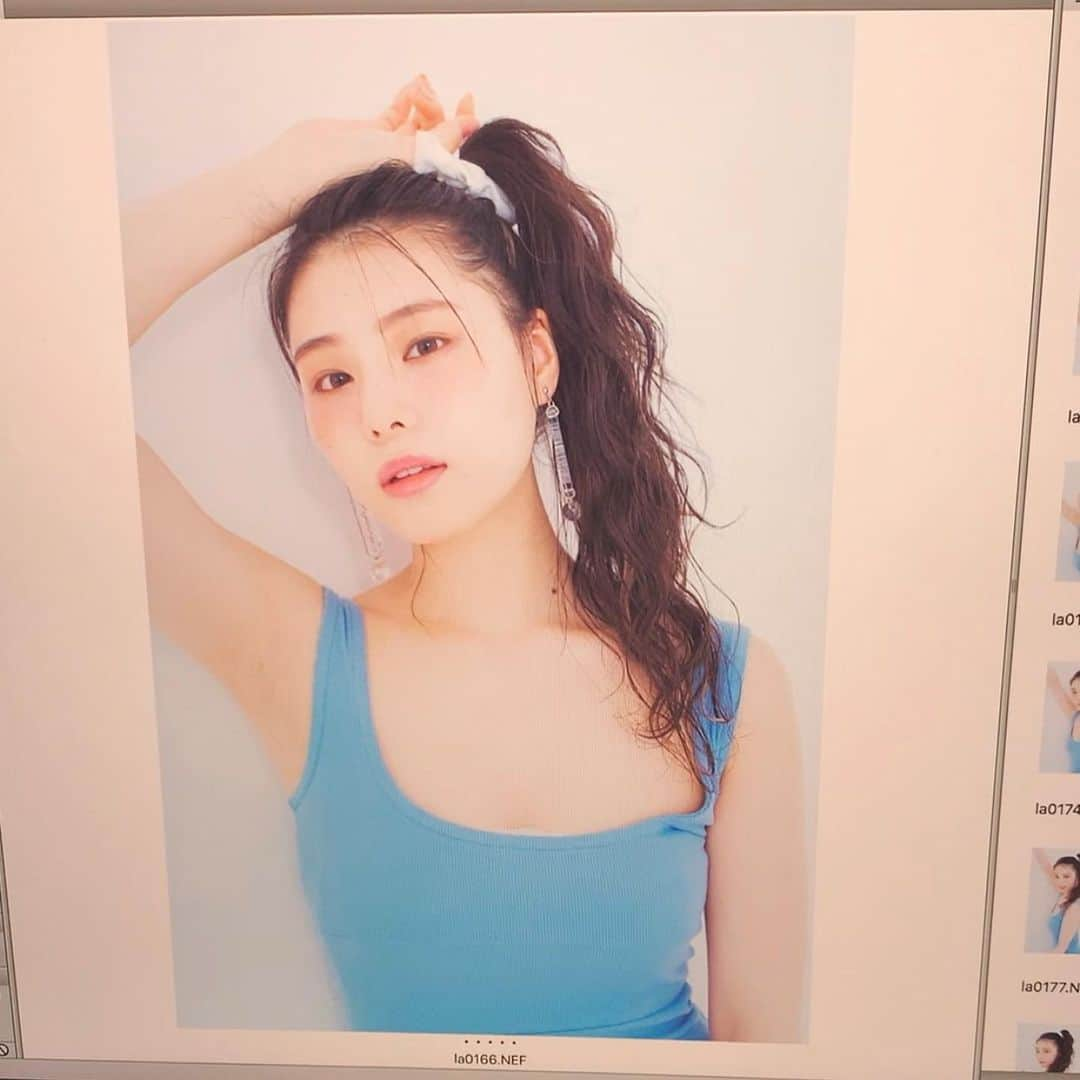 相楽伊織さんのインスタグラム写真 - (相楽伊織Instagram)「💙 #larme 041発売中 #さがらいおり 100投稿突破したぁー❣️」7月18日 14時38分 - _iorisagara264_