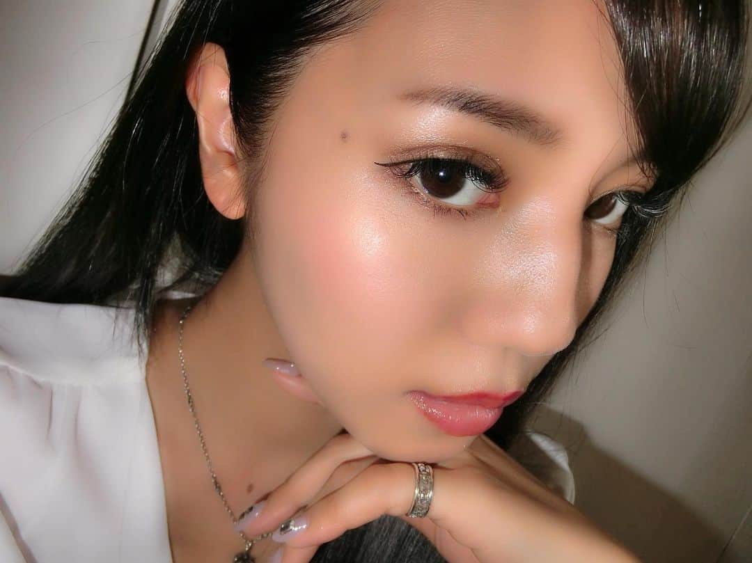 MAYUKIさんのインスタグラム写真 - (MAYUKIInstagram)「まつえくもフサフサ復活ぅ 👁💓 ネイルもそろそろかな、メンテナンスに追われてる😂 . #メイク #美容 #コスメ #自撮り #セルフィー  #コーデ #今日のコーデ #まゆきち #make #cosmetic #motd #makeup #me #selfie  #picture #photo #fashion #outfit #ootd #tokyo #japan #insta #instagram #instagood #instalike #instafashion」7月18日 14時41分 - mayuki_c