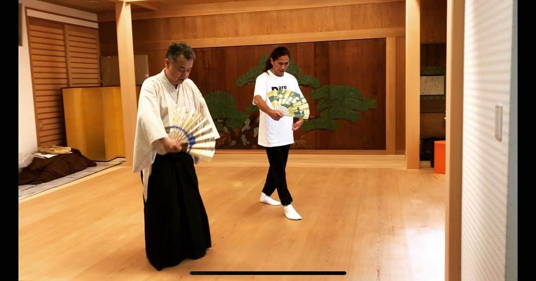 SAMさんのインスタグラム写真 - (SAMInstagram)「Noh training !! It is very hard to make this atmosphere a thing.. #能 #Noh #宝生流 #Hoshoryu #佐野登 #SanoNoboru」7月18日 9時42分 - sam0113