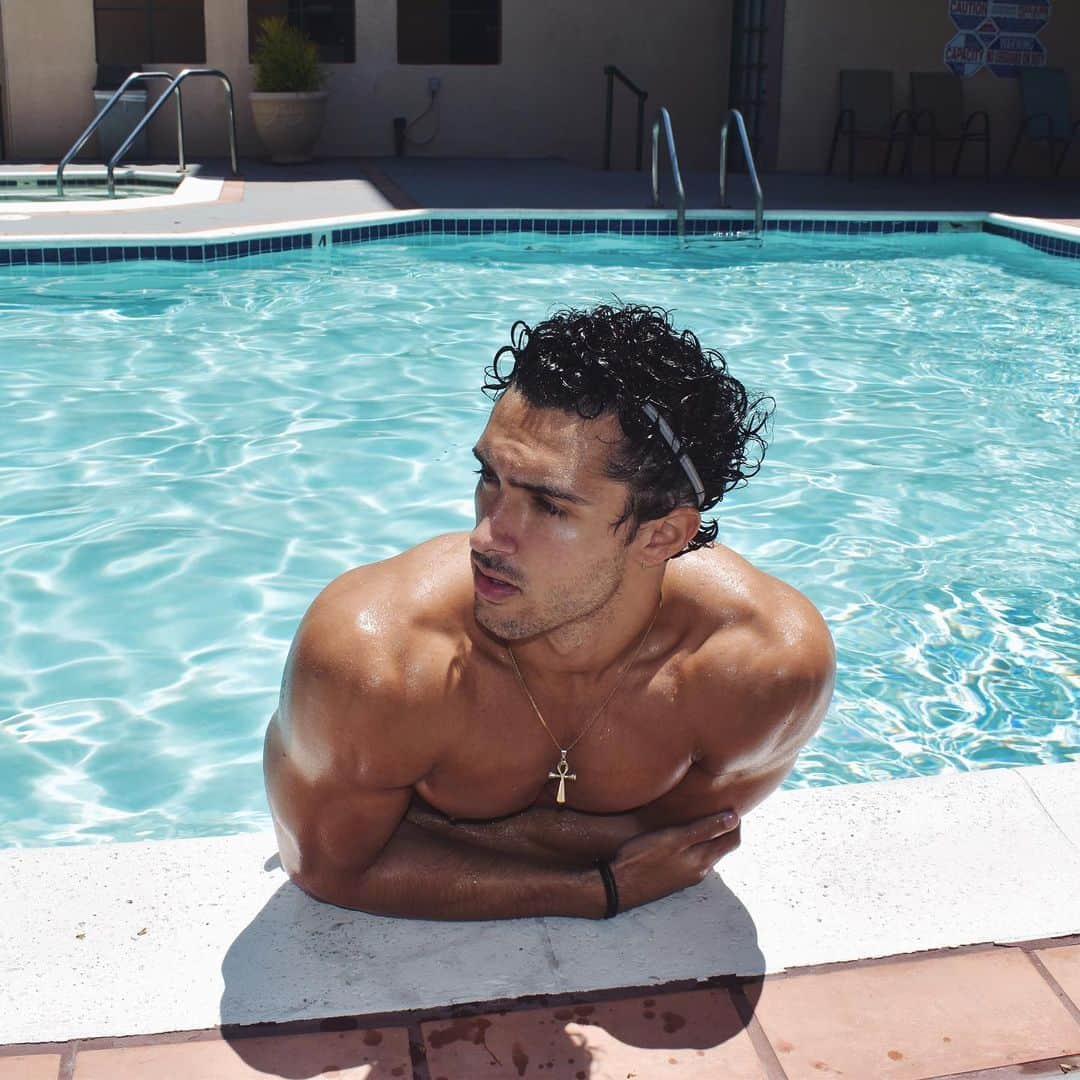 Steven Kellyのインスタグラム：「Do not disturb」