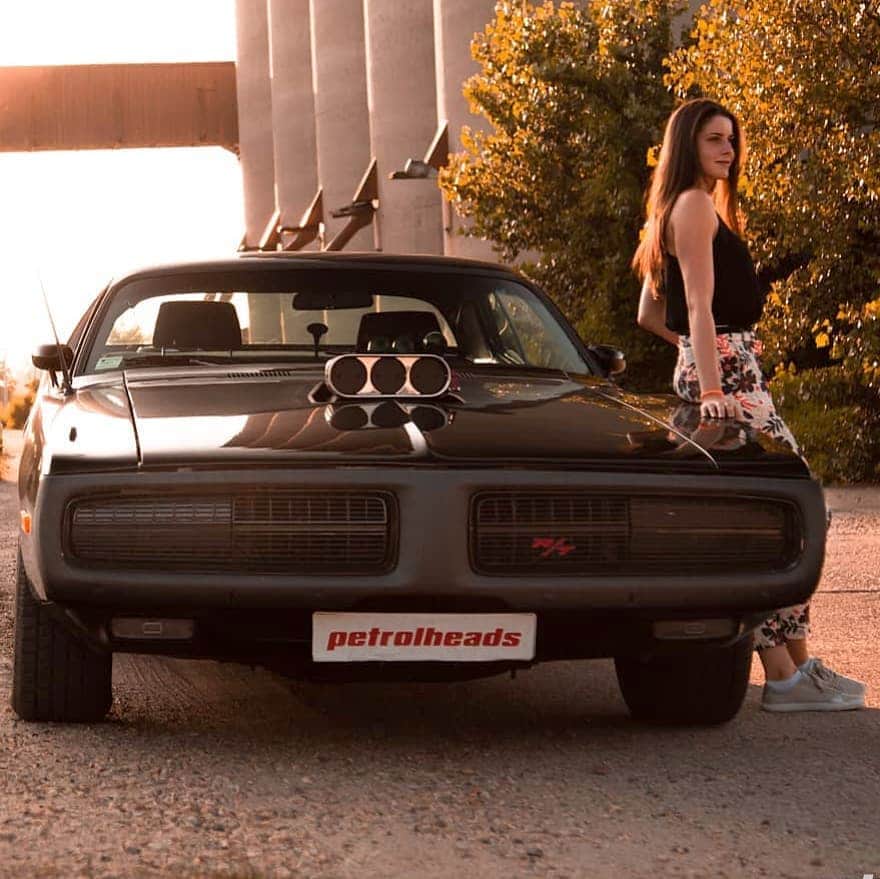 Classics Dailyさんのインスタグラム写真 - (Classics DailyInstagram)「Murdered Charger!  _ Credit: @wonderduck_ | @petrolheads_rs 📸: @jankovski.photography  #dodge #charger #americanmuscle #musclecar  #classic #restomod #speed #vehicles  #cargram #carstagram #amazing_cars #fastcar #motors #engine #horsepower #musclecar #amazingcars #classicsdaily」7月18日 9時59分 - classicsdaily