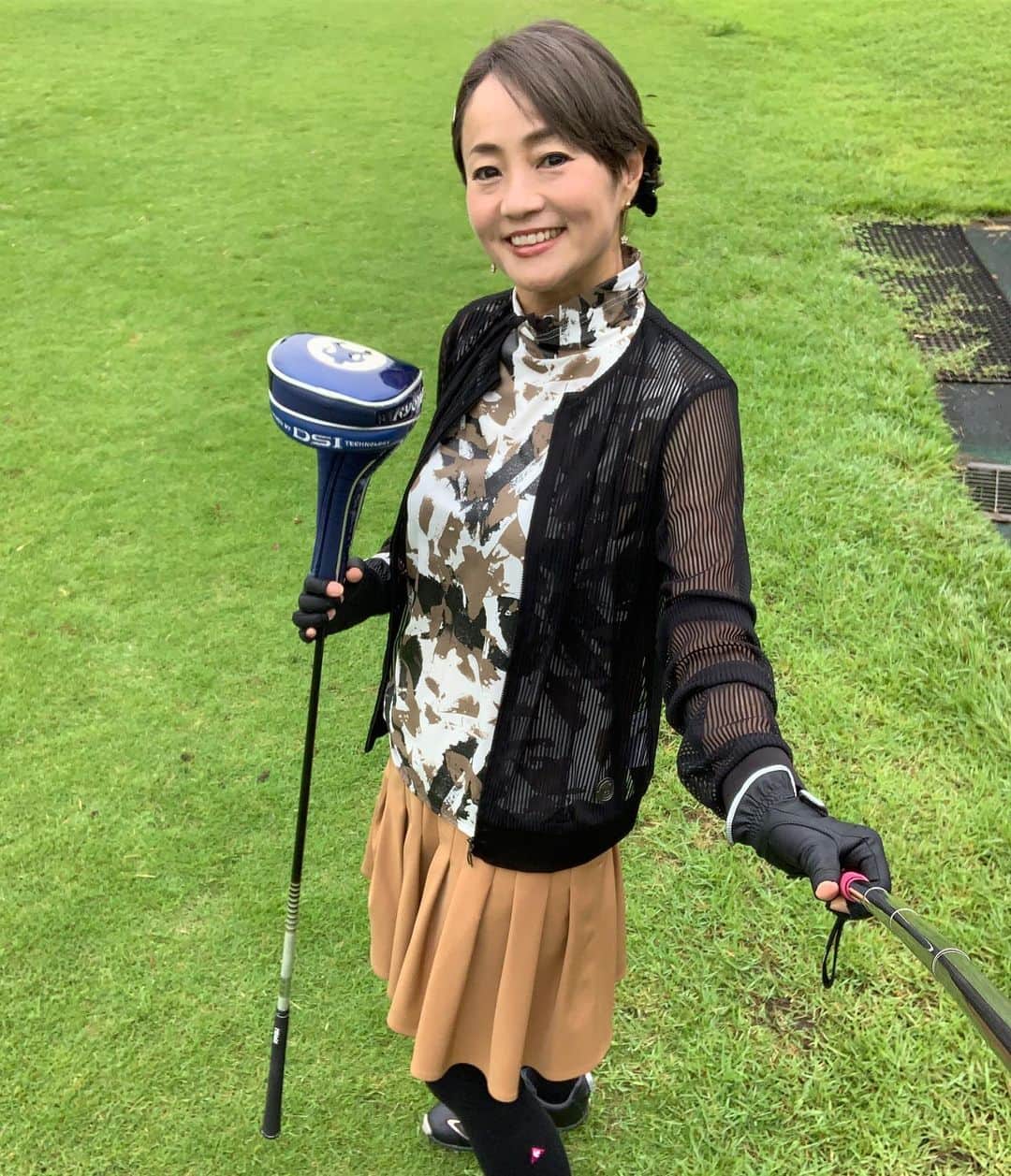 橋本志穂さんのインスタグラム写真 - (橋本志穂Instagram)「#ランバンスポール の #ゴルフウェア #リョーマゴルフ で 周りは完璧にかためてるんだけど、、 あとは腕だなぁ。。。」7月18日 10時32分 - shihohashimoto3