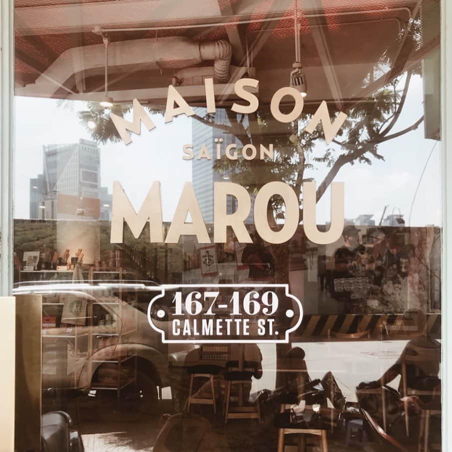 のインスタグラム：「chocolate shop from saigon to the world ✈︎ ベトナム発のBEAN to BARのお店🍫  有名なので日本でもたまに見かけます。 ホーチミンのセレクトショップやおみやげもの屋さんでもたびたび見たけど、せっかく買うなら本店で◎」
