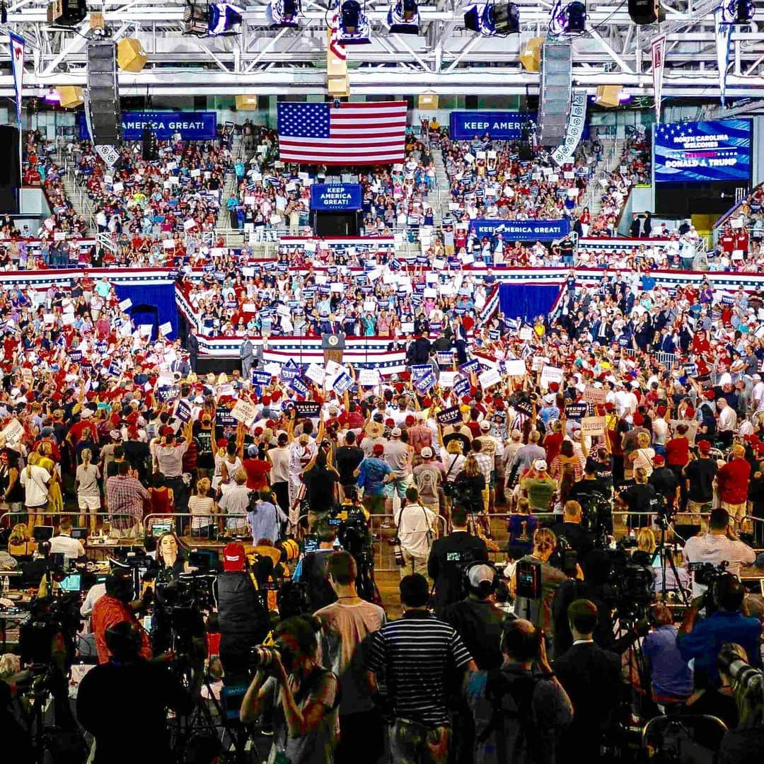 ドナルド・トランプさんのインスタグラム写真 - (ドナルド・トランプInstagram)「‪The Republican Party is the Party for ALL Americans. We are the Party of the American Worker, the American Family & the American Dream. This is the proud banner the Republican Party will carry into the Republican National Convention next summer in the great city of Charlotte, NC!‬ #MAGA #MAGA2020 #USA」7月18日 10時44分 - realdonaldtrump