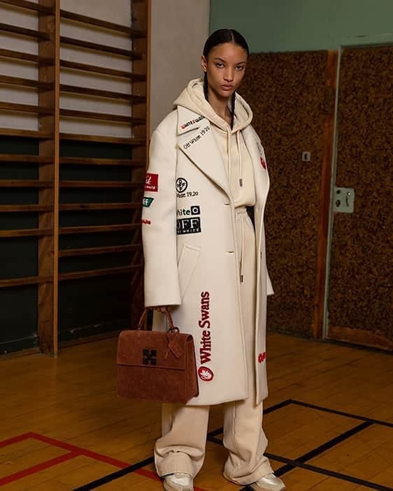 OFF-WHITE C/O VIRGIL ABLOHさんのインスタグラム写真 - (OFF-WHITE C/O VIRGIL ABLOHInstagram)「pf19 women's Off-White™ collection titled "Do You Cheer" now delivered worldwide. photography c/o @viktorvauthier」7月18日 11時01分 - off____white