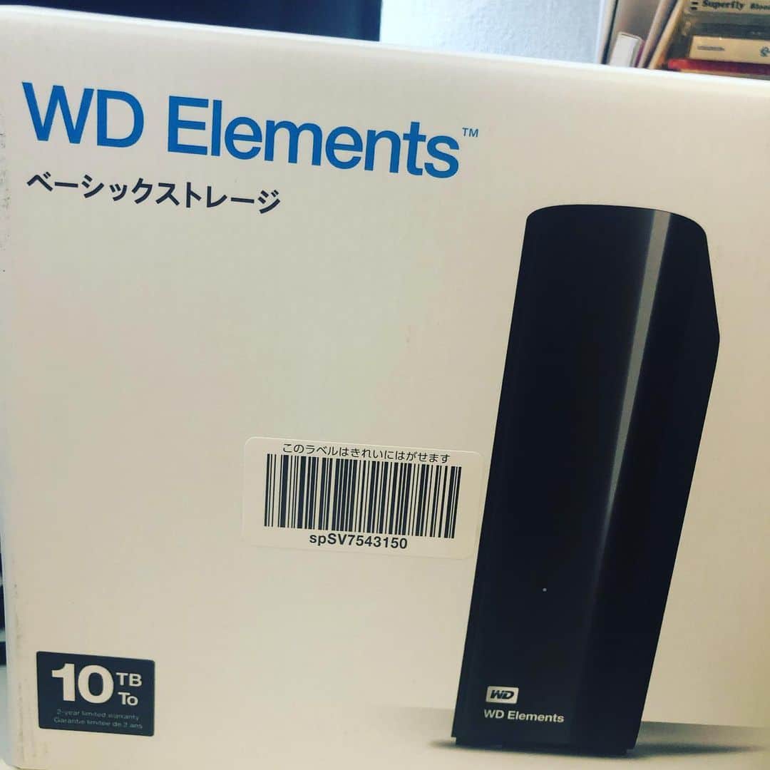 栗田善太郎のインスタグラム：「プライムデーで、 遂に10TBのHDD2万6千円！  次の移設はSSDだろなぁ、」