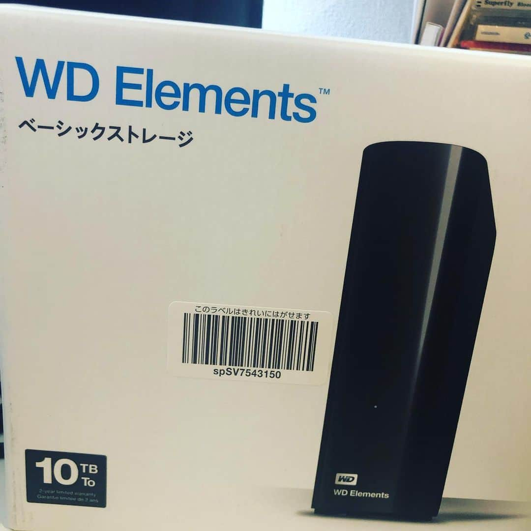 栗田善太郎さんのインスタグラム写真 - (栗田善太郎Instagram)「プライムデーで、 遂に10TBのHDD2万6千円！  次の移設はSSDだろなぁ、」7月18日 11時44分 - kurizen01