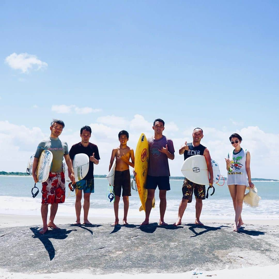 中里亜美さんのインスタグラム写真 - (中里亜美Instagram)「🌊🏄🏽‍♂️🏄🏻‍♀️✨✨ スパイスボーイズ&スパイスガール(謎の女) どローカルなokanda beach! body&soulな太陽たくさん浴びてきました🌞 数年後にはココも立派なリゾート地になっちゃうかもね😝 ─── #srilanka #okanda #okandabeach #sea #surf #local #spice #trip #lalacurry #bodyandsoul #beachgirl #amazingtrip #spaceylon #ayurveda #aminakazato #謎の女 #スリランカ #ララカレー #中里の旅」7月18日 11時45分 - __ami__go__