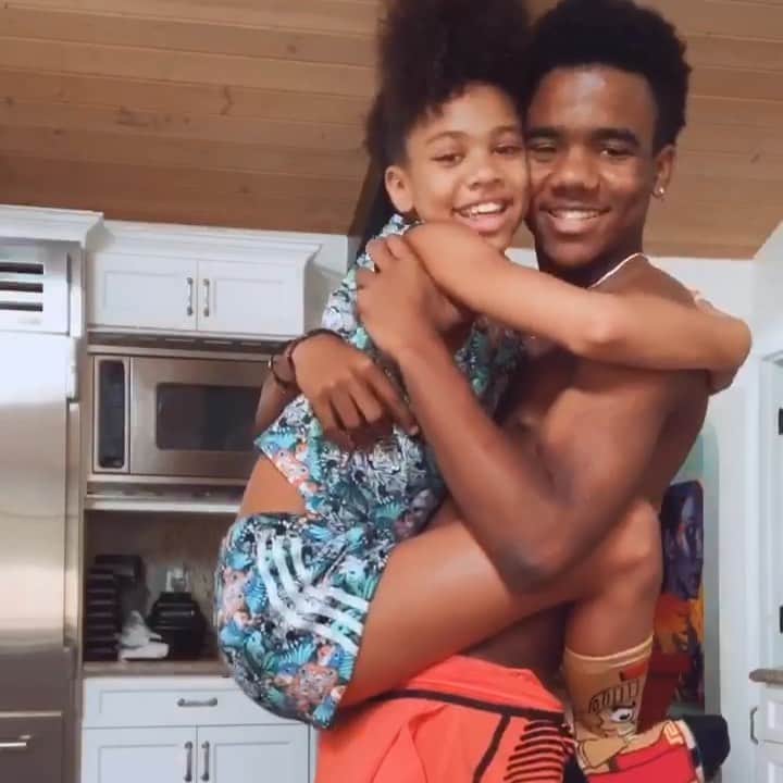 ゲームのインスタグラム：「My kids kill me 🤣🤣🤣 I’m definitely loving them a lot more as they grow into their personalities.... how can men abandon their own children 🤔 I could never.... shout to the fathers that are THERE !!!!!!!!! [ & follow my daughter dreams4life101 on @tiktok] she’s huuuuuuu-larrry-us 😝」