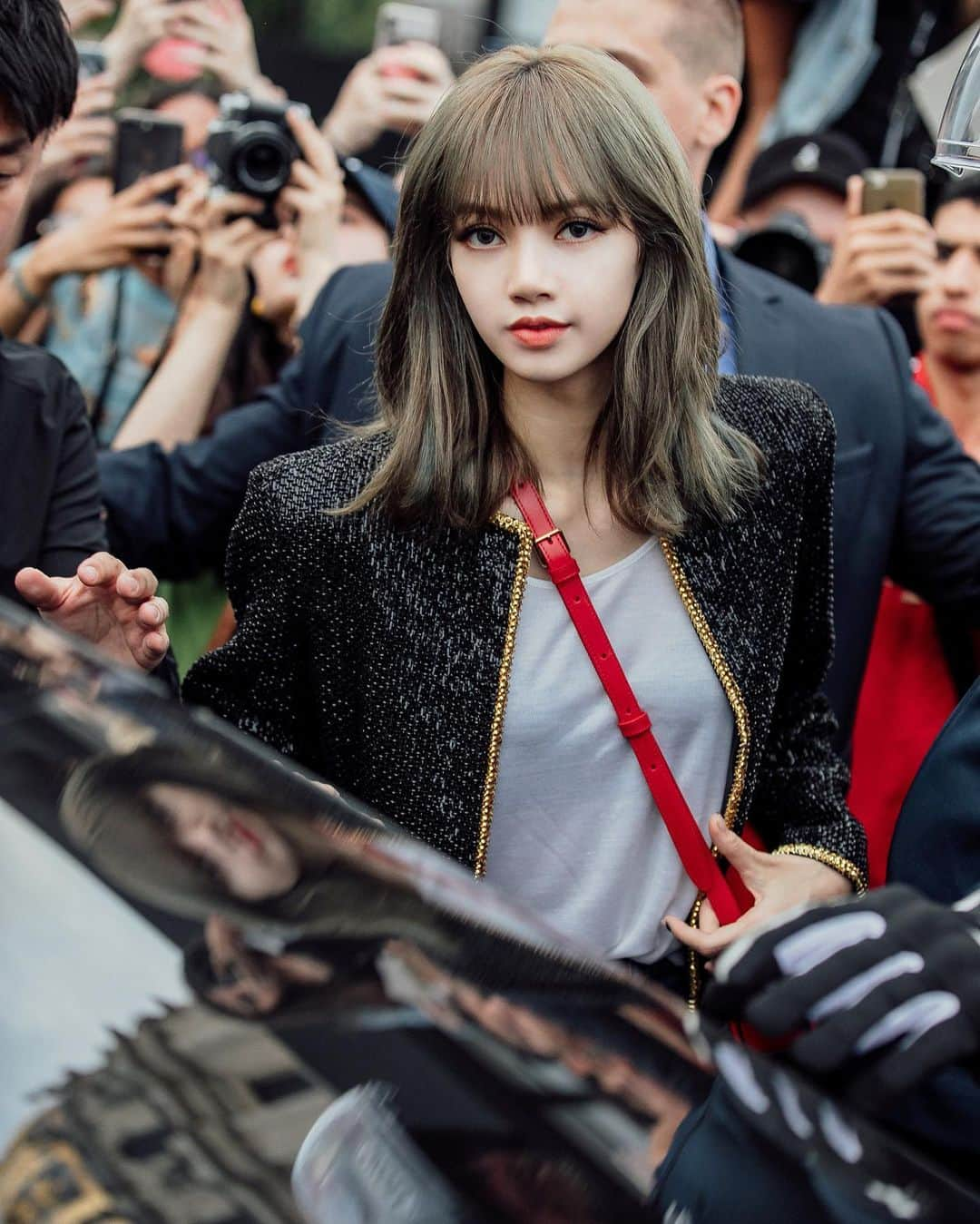 가로수길 , Seoulさんのインスタグラム写真 - (가로수길 , SeoulInstagram)「PFW Street Fashion Style 📸📸 @jaylim1 📸 파리 패션위크 스트릿 스타일 . . #写真 #outfitideas #styleoftheday #ファッション #フォトグラファー #instafashion #파리 #東京 #서울패션위크 #sfw #오오티디 #nyc #koreafashion #패션그램 #womenswear #nyfw #데일리그램 #outfit #ootd #street #streetfashion #streetphoto #가로수길 #이태원 #사진 #스트릿패션 #모델 #wiwt #nyfw #pfw」7月18日 12時07分 - jaylim1