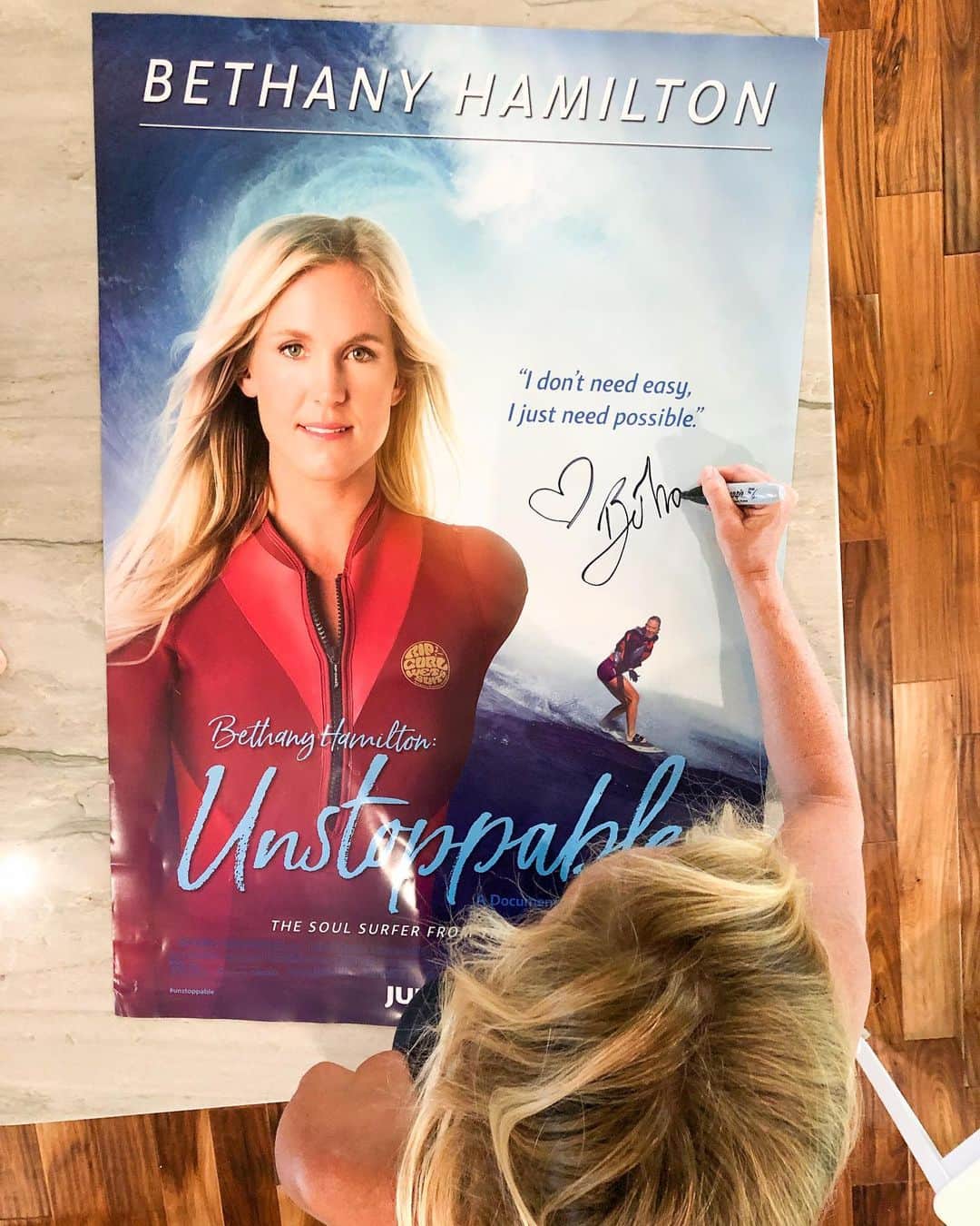 Bethany Hamiltonさんのインスタグラム写真 - (Bethany HamiltonInstagram)「Don’t miss out on my @unstoppablethefilm poster giveaway! Enter for a chance to win one of 45 #Unstoppable posters signed by me!  1) Follow me & @unstoppablethefilm. 2) Share/repost the @unstoppablethefilm movie poster on your PUBLIC Instagram and say why you’re excited to see the movie/what you thought about it! 3) Tag me and @unstoppablethefilm, and use #UnstoppableJuly12!  Be sure to get your entries in by 11:59pm PDT Sunday, July 21, 2019 and I’ll select my favorite responses. Winners will be announced July 22nd in my Instagram stories! #unstoppable」7月18日 12時08分 - bethanyhamilton