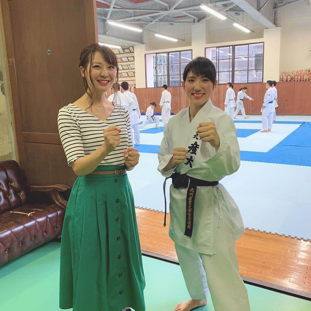 上杉あずさのインスタグラム：「. 今日は17:48～RKBラジオ『ホークス＆スポーツ』放送日です📻💕 "みらスタ～未来のスター夢の舞台へ～"のコーナーでは #九州産業大学 #空手道部 #片山花女 (かたやま はなめ)さんをご紹介します💪🏼✨ 花女さんは、昨年行われた世界大学空手道選手権で初優勝！世界チャンピオンに輝きました🥇これからの躍進が楽しみな花女さんのインタビューは本日の放送を聴いて下さい❤️❤️ ホークス情報は1軍はもちろん、ファーム情報もりだくさん＼(^o^)／ お楽しみにでございます～🐒 #rkb #radio #radiko #fukuoka #broadcasting #📻 #🎤 #⚾️ #sbhawks #softbankhawks #karate #空手 #武道 #東京オリンピック #ホークス」