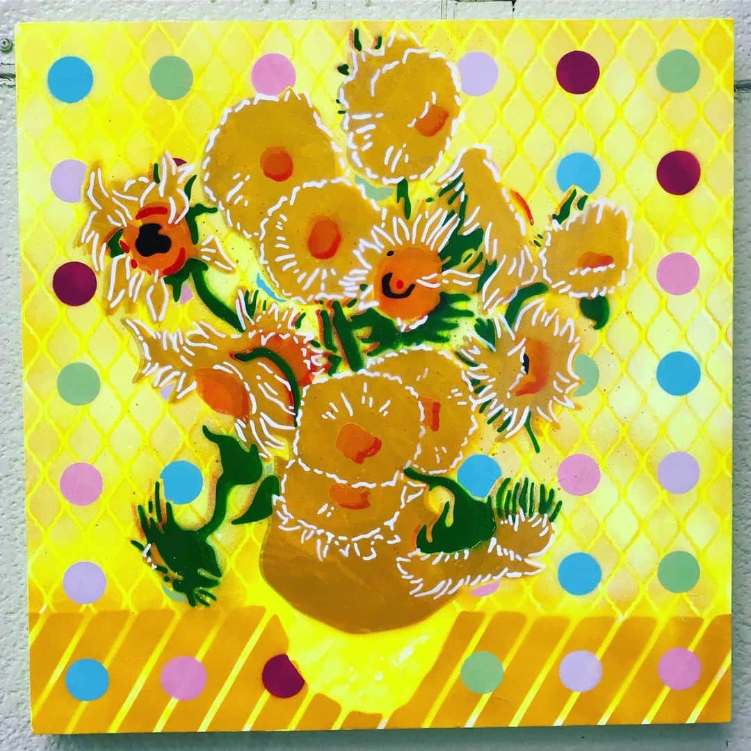 LOOTONEのインスタグラム：「LOOTONE Stencil 2019 "Sunflowers" ゴッホの「ひまわり」を ステンシルで描いてみました。  Size :F10」