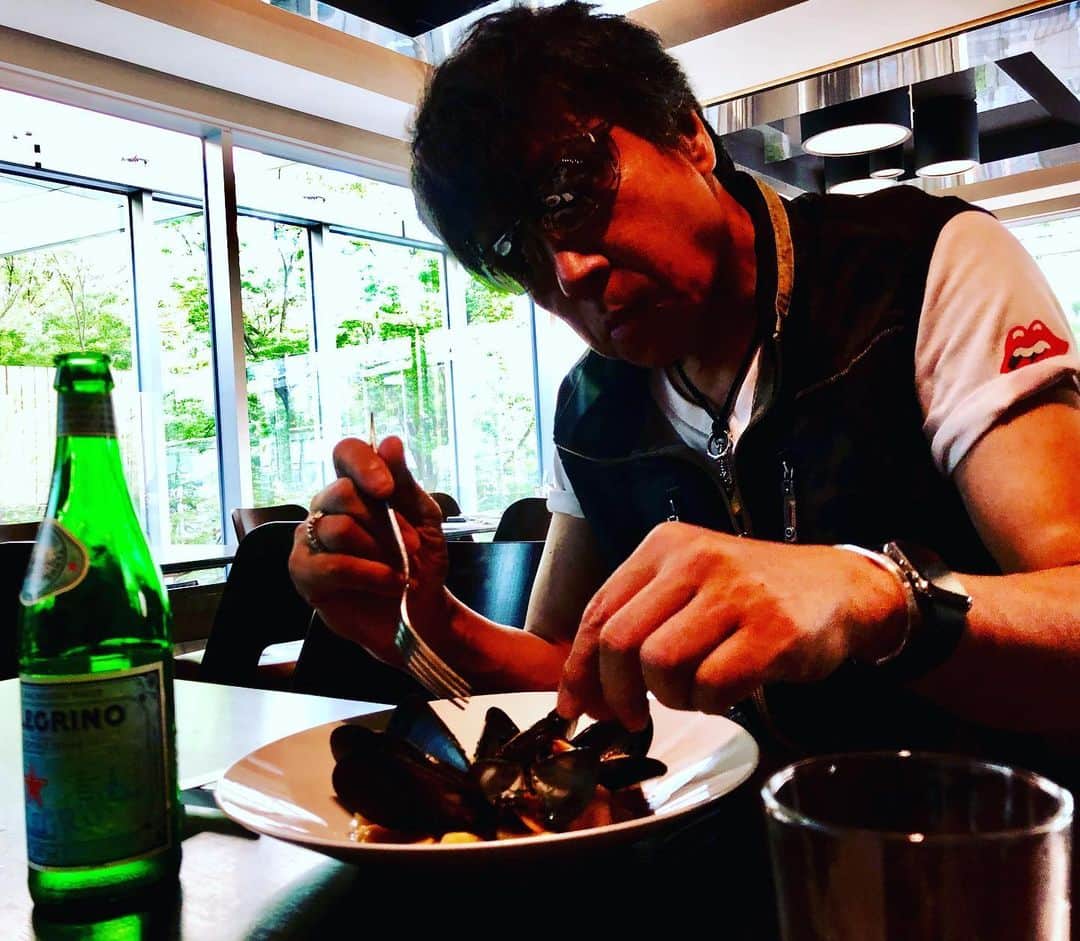 世良公則さんのインスタグラム写真 - (世良公則Instagram)「#世良公則 #masanorisera #japanesemusician #japaneseartist #lunch #午後のひと時 ・・・・・ ゆっくりと流れる時間 ・・・・・・ A relaxing time. ・・・・・・」7月18日 12時52分 - masanorisera