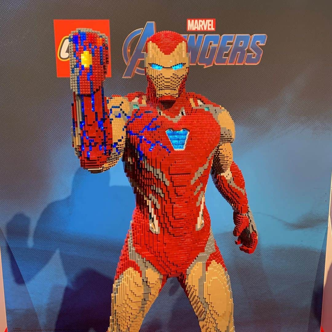 クリス・ハードウィックさんのインスタグラム写真 - (クリス・ハードウィックInstagram)「❤️3️⃣0️⃣0️⃣0️⃣ - Had to see the life-size LEGO Iron Man during #SDCC preview night. ... #IronMan #Endgame #Avengers #AvengersEndgame #Marvel #Lego #nerdistXsdcc」7月18日 13時01分 - nerdist