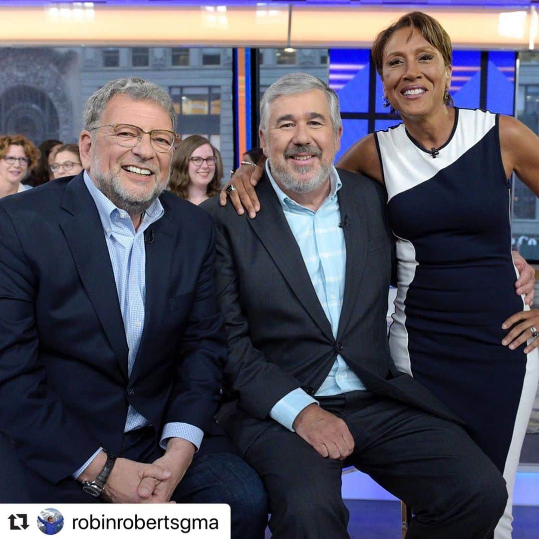 Good Morning Americaさんのインスタグラム写真 - (Good Morning AmericaInstagram)「#Repost @robinrobertsgma ・・・ Just had a wonderful brunch with Bob and Charley. Happy we were together this morn on @goodmorningamerica to celebrate Bob’s 40 glorious years at our alma mater @espn. Back in the day we were known as the “mod squad”. 😜 #truefriendship ❤️」7月18日 23時49分 - goodmorningamerica