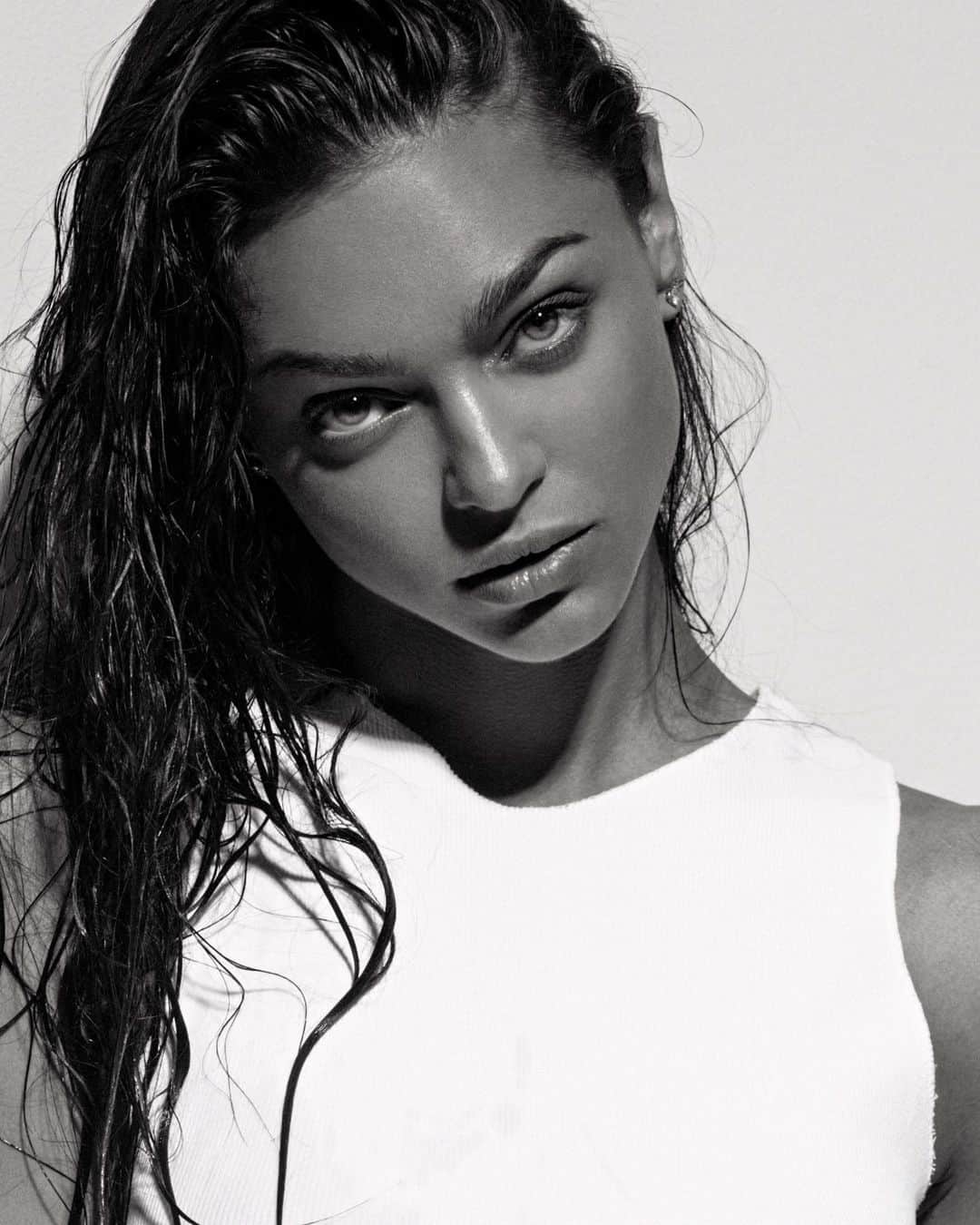 Zhenya Katavaのインスタグラム：「Недельная романтика закончилась. ♥️ Нью-Йорк , ты сегодня весь в дожде ... не плачь , я ещё вернусь!) Пока」
