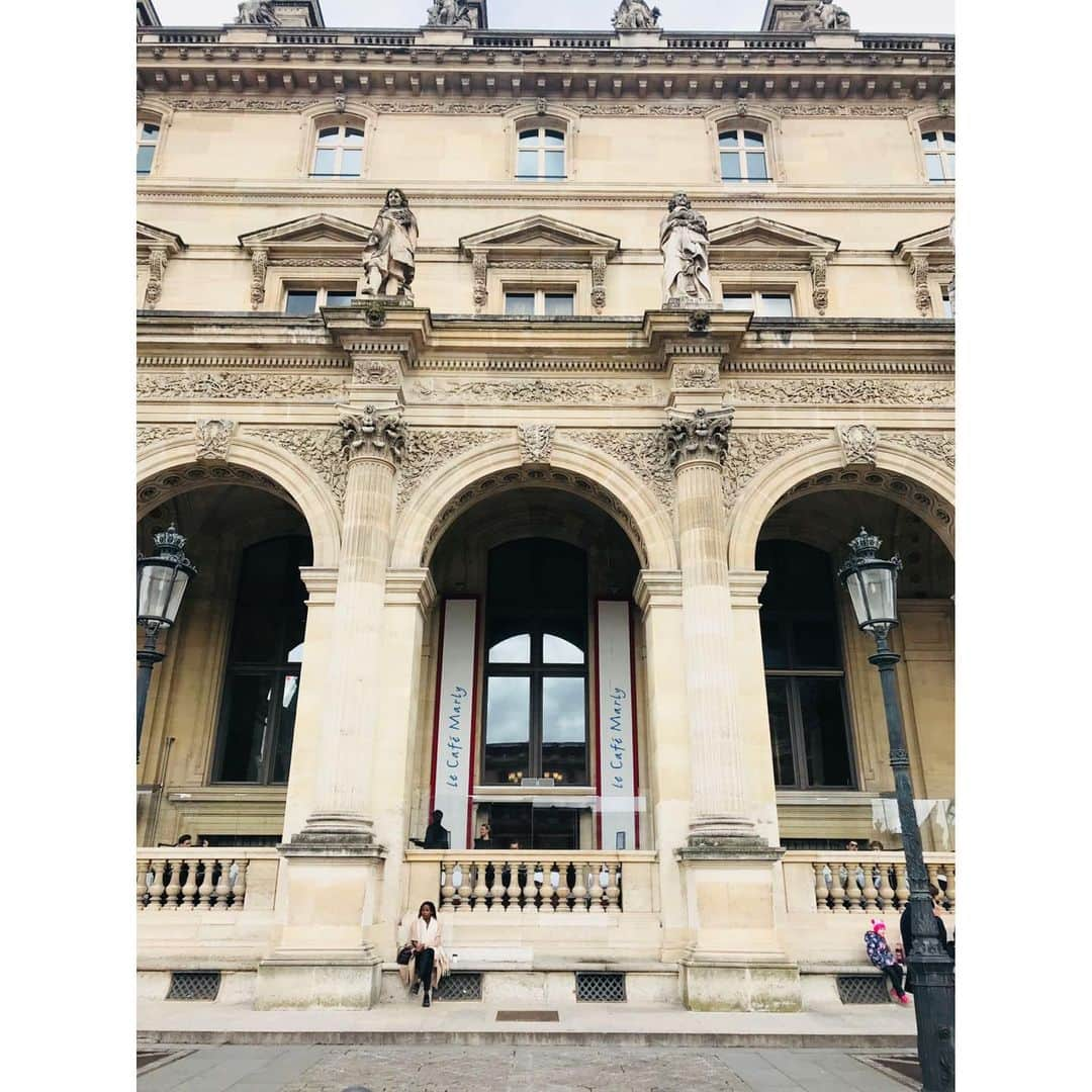 森咲樹さんのインスタグラム写真 - (森咲樹Instagram)「＊﻿ ﻿ 恋﻿ ﻿ ﻿ #france #francophile #japonaise #paris #lecafemarly #cafe #cafedeparis #museedelouvre #trip #voyage #voyageur #voyageuse #bonvoyage #tricolore #chanteuse #danseuse #idol #idole #japon #パリ #パリ旅行 #uugirl #upupgirlskakkokari #upupgirls」7月18日 22時33分 - mori_saki_official