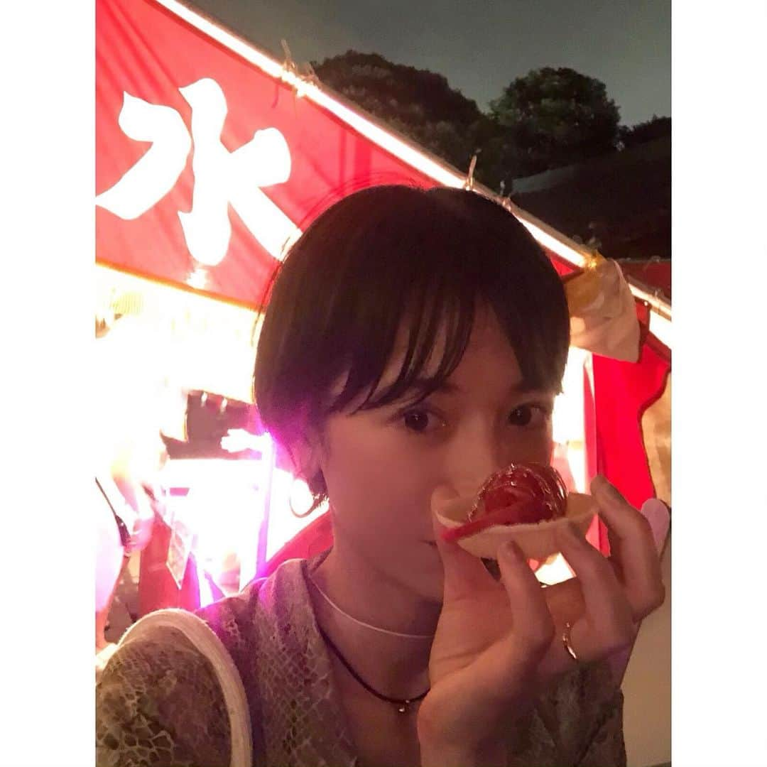 松本恵奈さんのインスタグラム写真 - (松本恵奈Instagram)「帰り道お祭りやってたのを知りつつバレないようにスルーしようと思ったら、見つかって結局行くことに。笑 毎年、見つかってはおねだりされて行ってる気がするなー。 #祐天寺 #お祭り」7月18日 22時50分 - ena1123