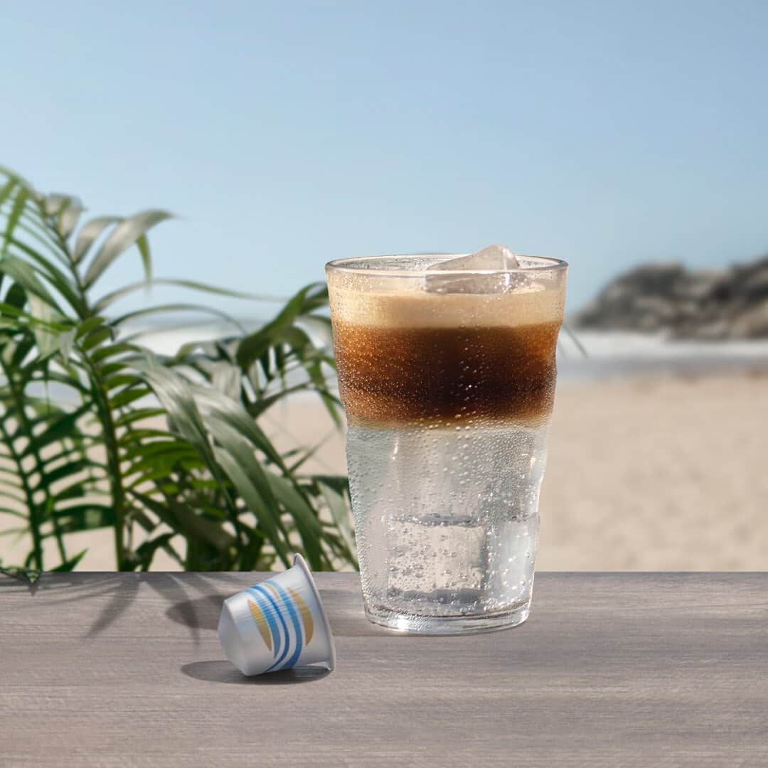 Nespressoさんのインスタグラム写真 - (NespressoInstagram)「Summer treat? Lay back with two cool Limited Edition iced coffee recipes, inspired by Australia.  #Nespresso #NespressoOverIce #NespressoRecipe #Summer #IcedCoffee」7月18日 22時53分 - nespresso