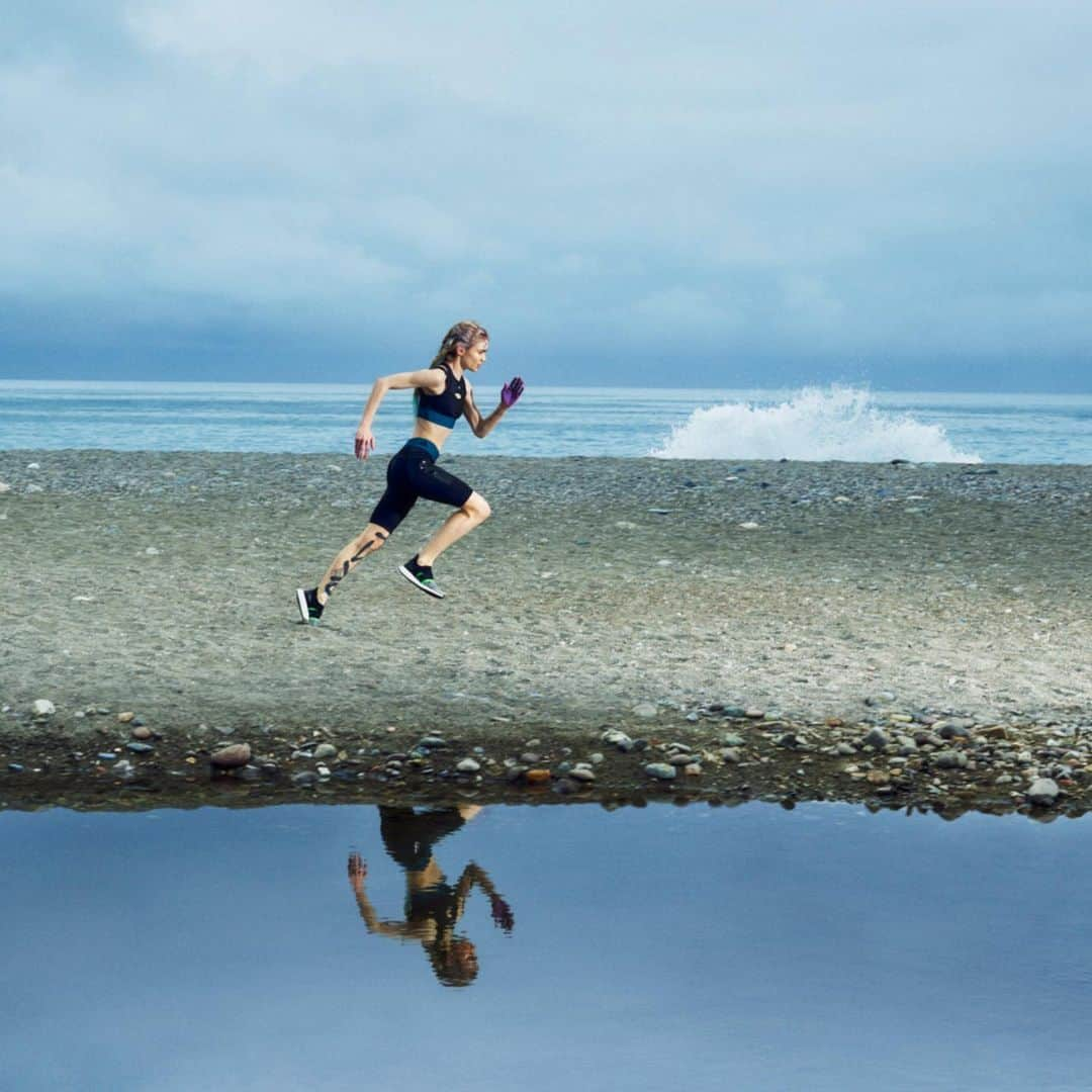 ステラ・マッカートニーさんのインスタグラム写真 - (ステラ・マッカートニーInstagram)「@Grimes runs for the finish line in our new adidas by Stella McCartney collection. Made with Parley Ocean Plastic, regenerated nylon and recycled polyester, it's some of the most sustainable sportswear on the planet. ⁣⁣ ⁣⁣ Shouting "Hey World", our campaign calls for us all to move with purpose⁣⁣ and become forces for positive planetary change. ⁣⁣ ⁣⁣ Available for pre-order now on StellaMcCartney.com!⁣ ⁣ #aSMC #StellaMcCartney」7月18日 22時58分 - stellamccartney