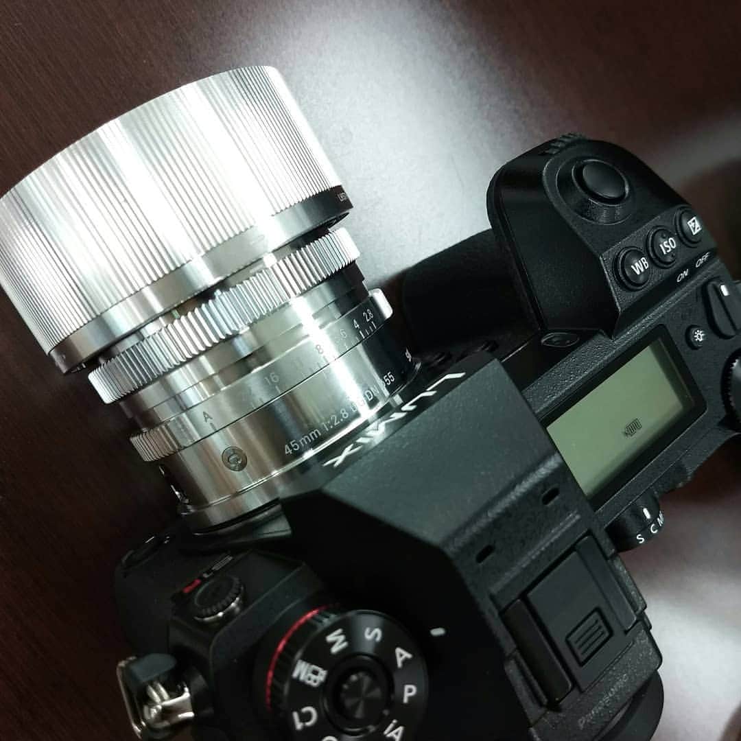 Sigma Corp Of America（シグマ）さんのインスタグラム写真 - (Sigma Corp Of America（シグマ）Instagram)「Check out the new SIGMA 45mm F2.8 DG DN Contemporary lens 🎉 High quality, all metal body. Available in L-mount and E-mount at the end of July 😁 . *Photo without coating, not sold this way. . . . @sigmaphoto #sigmaphoto #sigma45mmf28Contemporary #sigmadgdn #mirrorless #emount #sony #panasonic #lmount #leica」7月18日 23時12分 - sigmaphoto