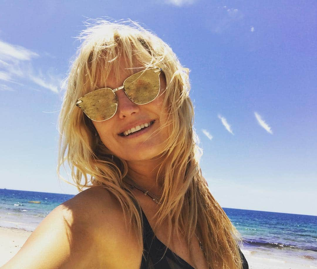 マリン・アッカーマンさんのインスタグラム写真 - (マリン・アッカーマンInstagram)「Becoming a beach bum 🌞#summergoals #beach #happyplace #neverleaving」7月18日 23時24分 - malinakerman