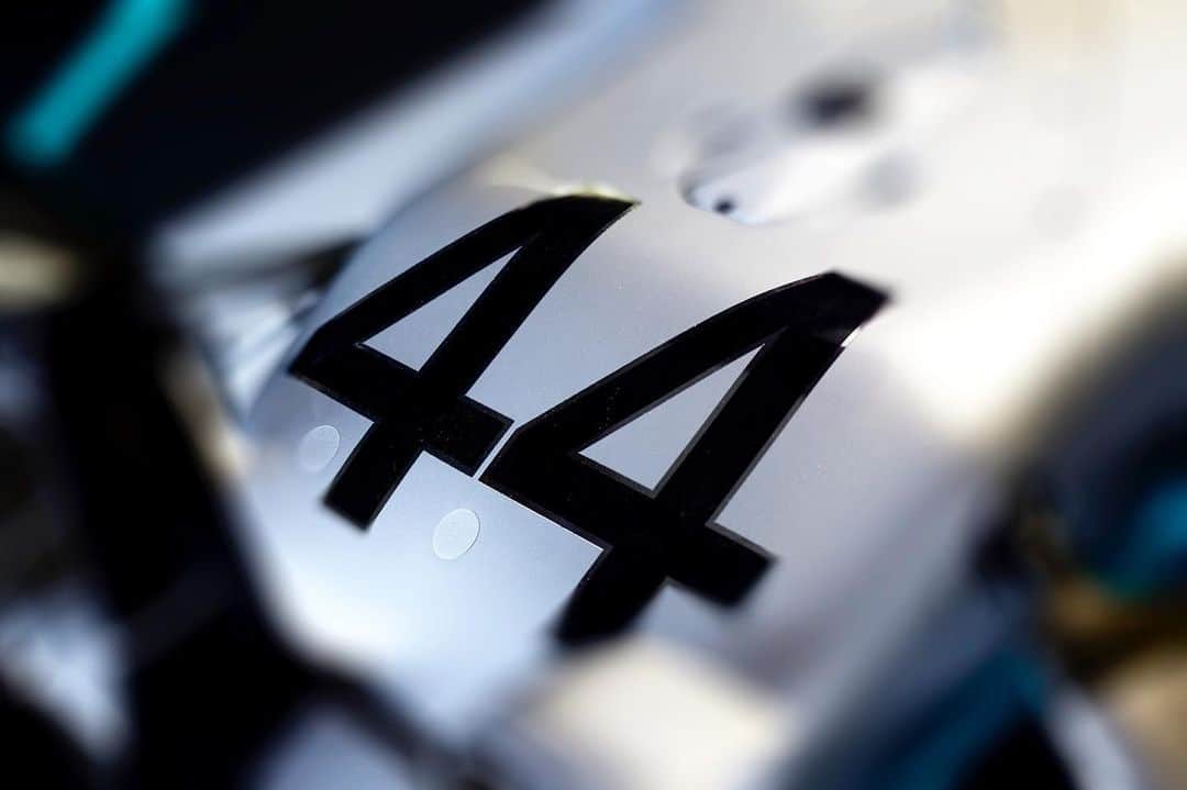 MERCEDES AMG PETRONASさんのインスタグラム写真 - (MERCEDES AMG PETRONASInstagram)「The best looking car on the @f1 grid? Extreme close up with W10 😍😍😍 • #MercedesAMGF1 #Mercedes #AMG #F1 #PETRONASmotorsports #BritishGP」7月18日 23時28分 - mercedesamgf1