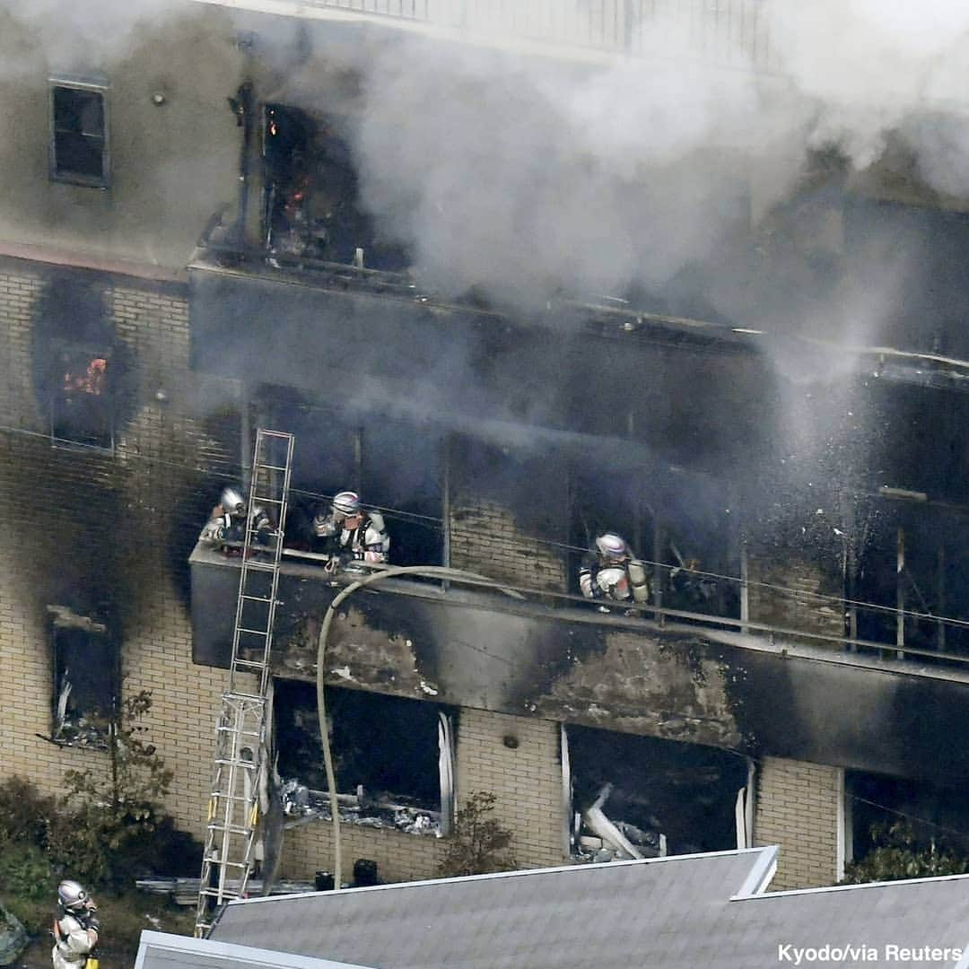 ABC Newsさんのインスタグラム写真 - (ABC NewsInstagram)「More than two dozen people have died in a massive fire at an animation production studio in Kyoto, Japan, which investigators are treating as arson. #kyoto #japan #arson」7月18日 23時37分 - abcnews