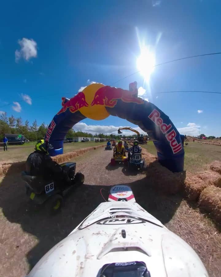 のインスタグラム：「where's the 🍄 when you need 'em 💨 . . . #redbull #giveyouwings #redbullcutit #lawnmowerrace #racing」