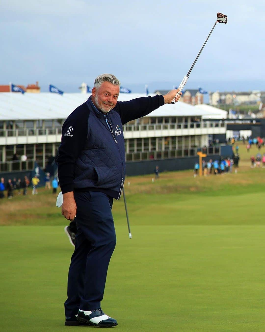 PGA TOURさんのインスタグラム写真 - (PGA TOURInstagram)「Royal Portrush local and 2011 champion @darrenclarke60 birdies the first hole of the 148th Open Championship.」7月18日 15時15分 - pgatour