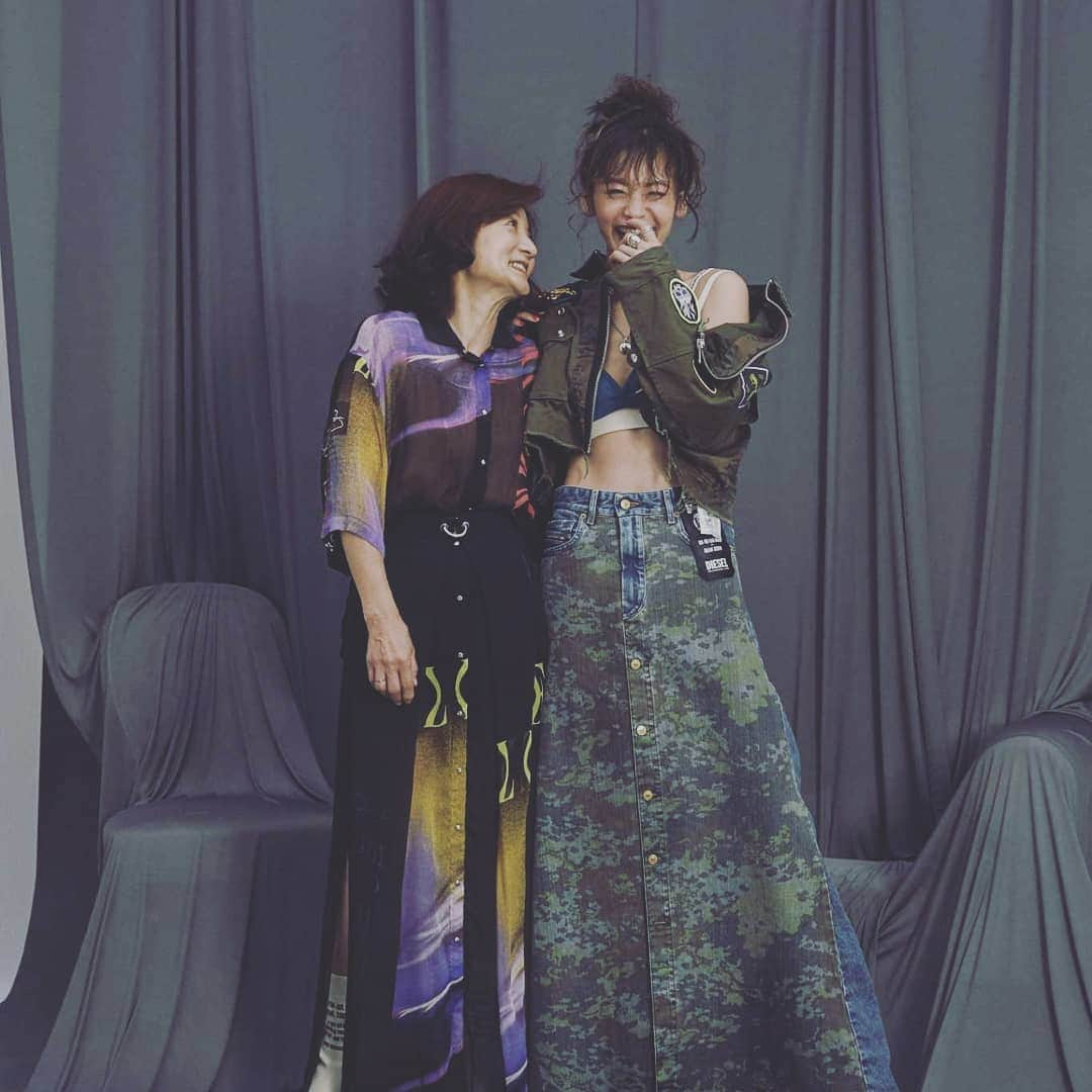 西山茉希さんのインスタグラム写真 - (西山茉希Instagram)「#西山親子  母ちゃんの母ちゃん。 このままの人。」7月18日 15時32分 - maki.nshiyama50