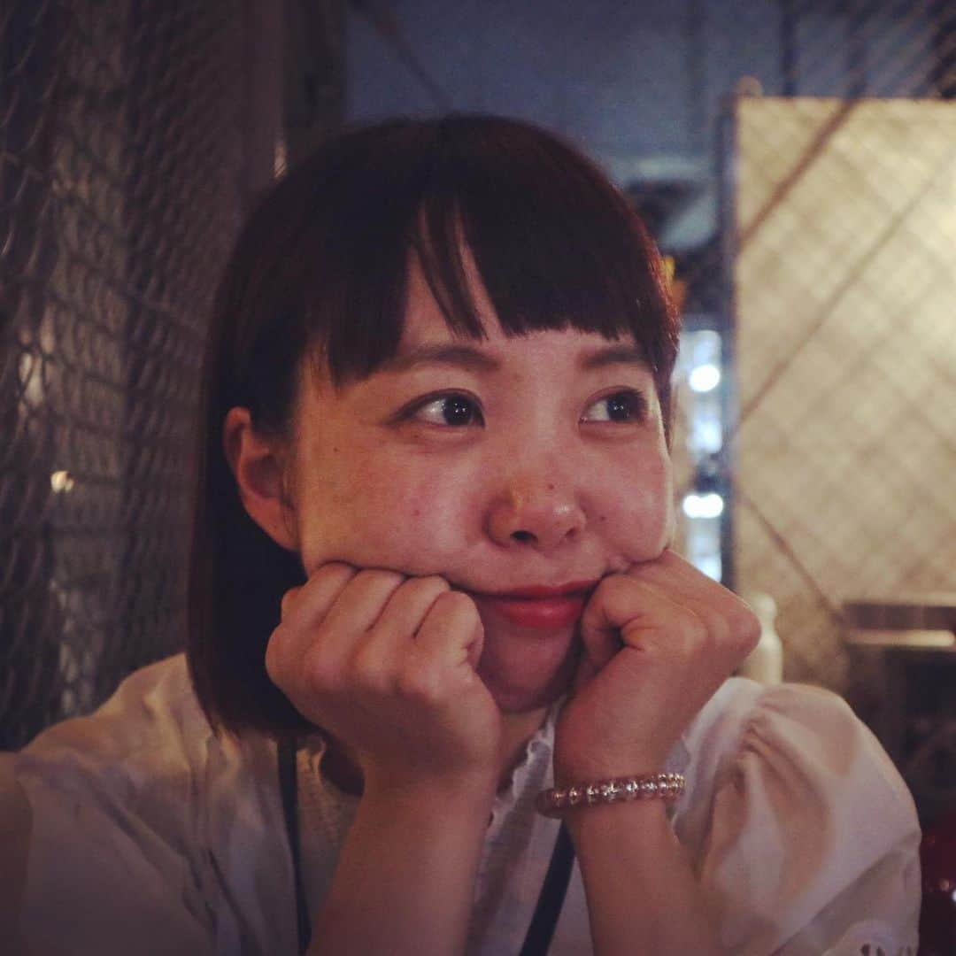 紺野ぶるまさんのインスタグラム写真 - (紺野ぶるまInstagram)「フェンスとセンスの中村涼子  #中村涼子 #canonm100」7月18日 15時42分 - buruma_konno