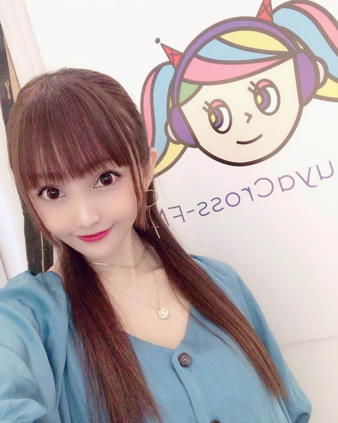 宇佐美あいりさんのインスタグラム写真 - (宇佐美あいりInstagram)「やぽ🐰💓まもなく本日も #渋谷クロスFM エンタメジャック IN SHIBUYA16時〜始まります♫渋谷にいる方は是非会いに来てねん♩\(^o^)/ ♬もしくこちらから生放送見てねん💕http://shibuyacrossfm.jp #グラドル自画撮り部#グラドル自撮り部#cute#sexy#エロカワ#グラドル#公開収録#公開#ラジオ#渋谷クロスFM#エンタメジャクinshibuya#SHIBUYA#レギュラー#出演#shibuya#生放送#fashion#japanesegirl#followme #instadaily#instalike#igers #selfie#instagood#pleaselike#pleasefollow」7月18日 15時54分 - airi.usami_official