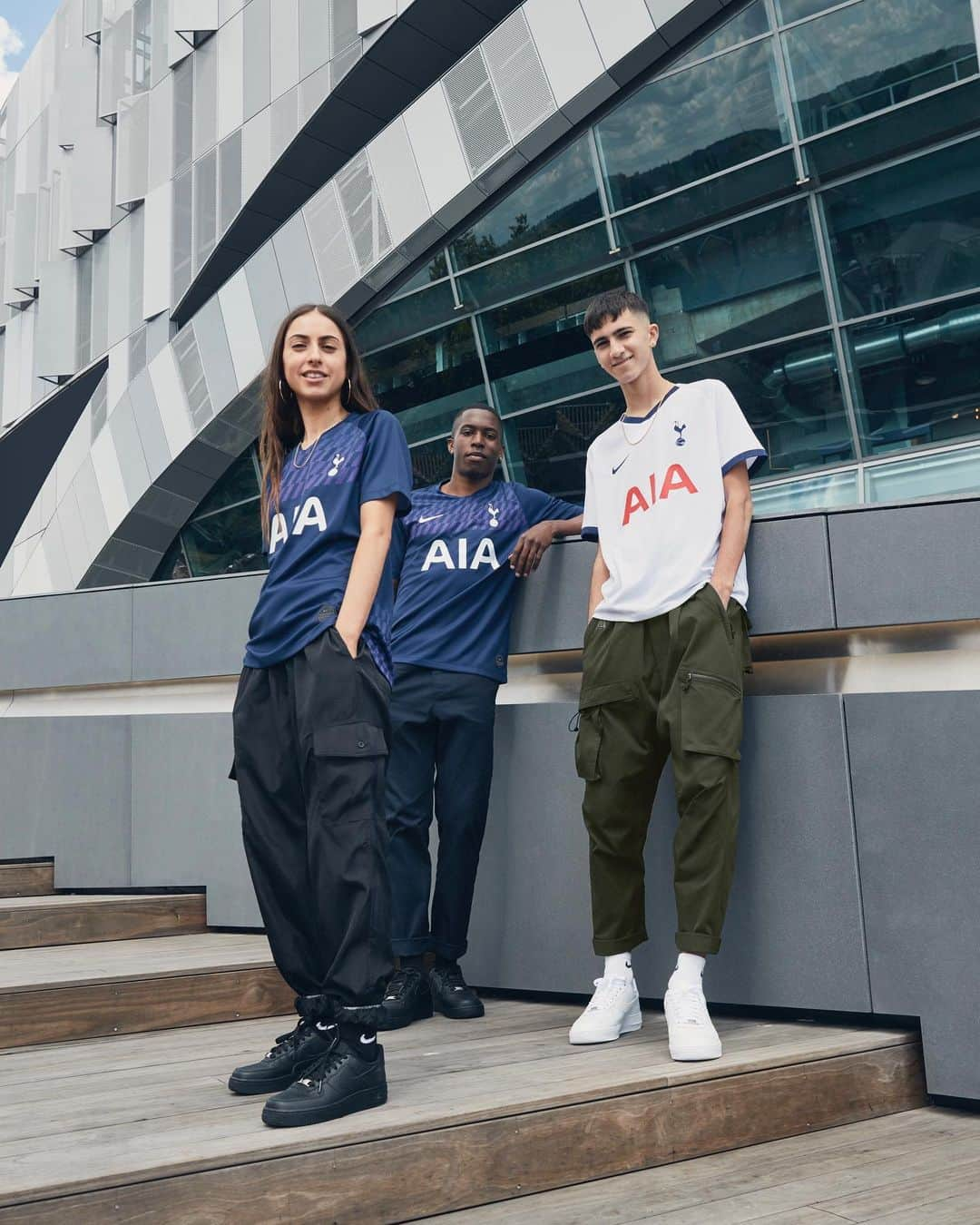 ナイキフットボールさんのインスタグラム写真 - (ナイキフットボールInstagram)「New kit, new era ⚪️ @spursofficial ⠀ Introducing the new Tottenham Hotspur 2019/20 Home and Away jerseys. The home jersey is a modern take on the iconic pure white jersey with ‘To Dare is To Do’ inscribed inside, and available today on Nike.com/Football. Away Jersey coming early August. #MadeofTottenham ⠀ #spurs #tottenham #COYS #justdoit #nikefootball #nikesoccer #nike #football #soccer」7月18日 16時02分 - nikefootball