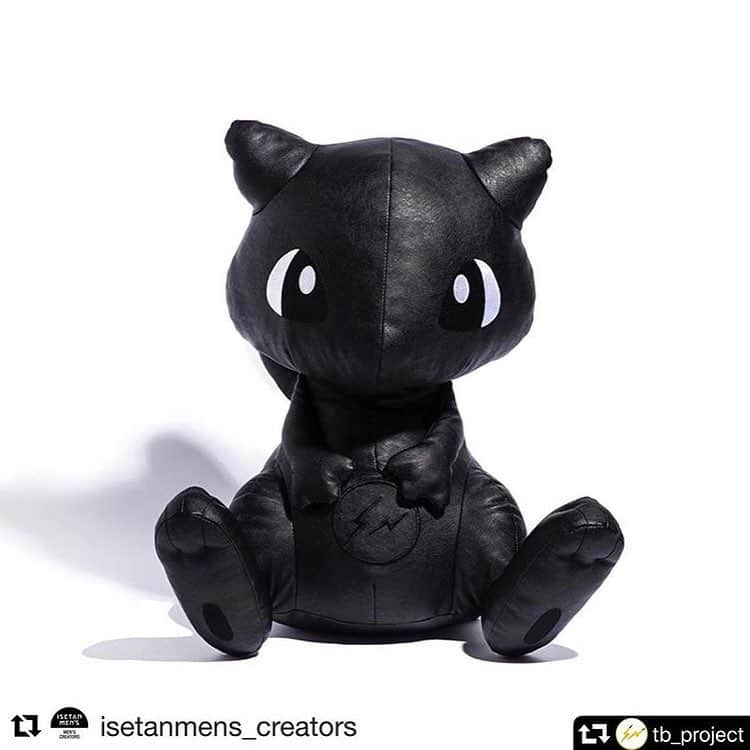 細貝萌さんのインスタグラム写真 - (細貝萌Instagram)「GET❗️😏😍🇯🇵🙏🏼 THUNDERBOLT PROJECT Original Mew stuffed doll. #thunderboltproject#fragmentdesign#fragment#ミュウ#藤原ヒロシ さん @fujiwarahiroshi @tb_project」7月18日 16時52分 - hajime_hosogai_official