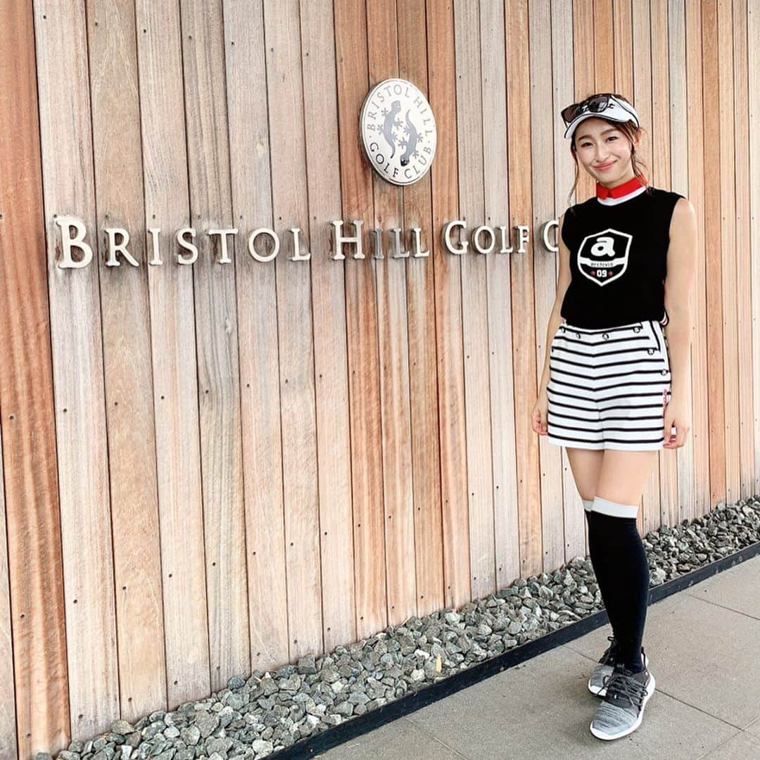 西野沙瑛さんのインスタグラム写真 - (西野沙瑛Instagram)「- - 先日ウェア⛳️ サンバイザー @titleist_japan  サングラス @eyevol_official  トップス @archivio.official  ショートパンツ @archivio.official  靴下 @archivio.official  シューズ @pumagolf_japan - ショートパンツ珍しい😌 この日のウェアは、レンタルゴルフウェアサービス ゴルクロ (@golclo ) でレンタルしたやつ☝🏻❤️ 自分では持ってないブランドのウェア着れるの すごくうれしい！！ 新品かな？って思うくらい綺麗な状態で届くから そこも安心でした！😌 またきになるウェアあったらレンタルしてみよ！！✨ - #ゴルクロ #golclo #ゴルクロコーデ #レンタルゴルフウェア #ゴルフ #ゴルフ女子 #ゴルフウェア #ゴルフファッション #夏コーデ #PR #アルチビオ #ゴルフ男子 #ゴルフコーデ #スポーツ女子 #スポーツ #golf #골프 #골프스타그램 #골프장 #라운드 #골프스윙 #골프사랑 #골프레슨 #아이언샷 #스크린골프 #드라이버샷 #골스타그램 #トレーニング #golfstagram #東急レディスゴルフ2019」7月18日 17時13分 - sae_golf