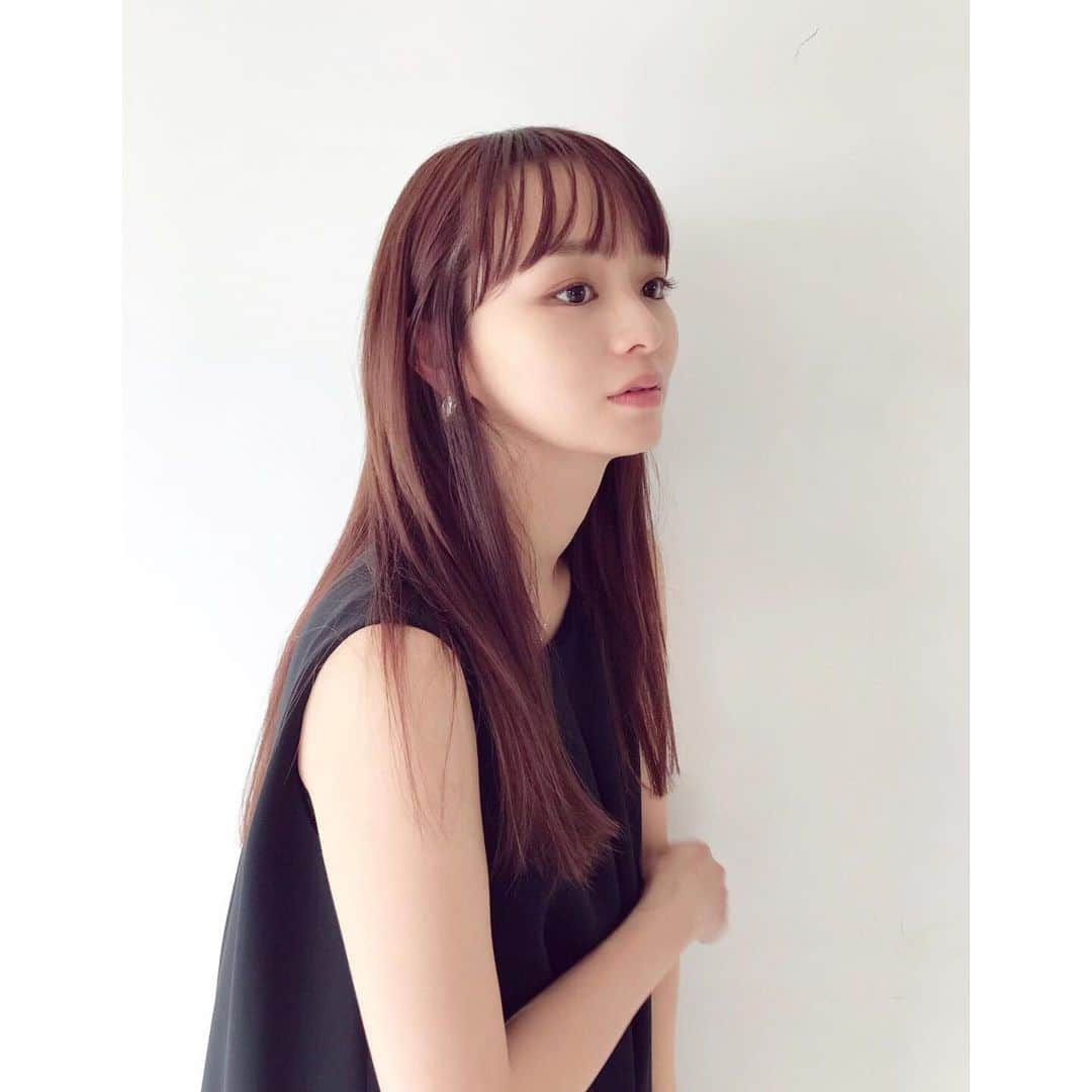 野口和弘さんのインスタグラム写真 - (野口和弘Instagram)「丸林広奈ちゃん(@hironamarubayashi )メンテナンス。 . 今日はピンクシルバーカラーで柔らかさと深みを。カットは毛先をぷつっと。 . #ciecanoguchi#hairstyle#haircolor#shorthair #bobhair#longhair#fashion #hairarrange#ショートボブ#ショートヘア#ボブスタイル#グラボブ#ボブウルフ#オレンジュ#ハイライト#ハイトーン#ブリーチ#グレージュ#ヘアアレンジ#グラデーションカラー#シースルーバング#アクセサリーバング#ヘアカラー#ヘアカタログ #ヘアセット#外国人風#表参道#原宿#美容室」7月18日 17時09分 - cieca.noguchi