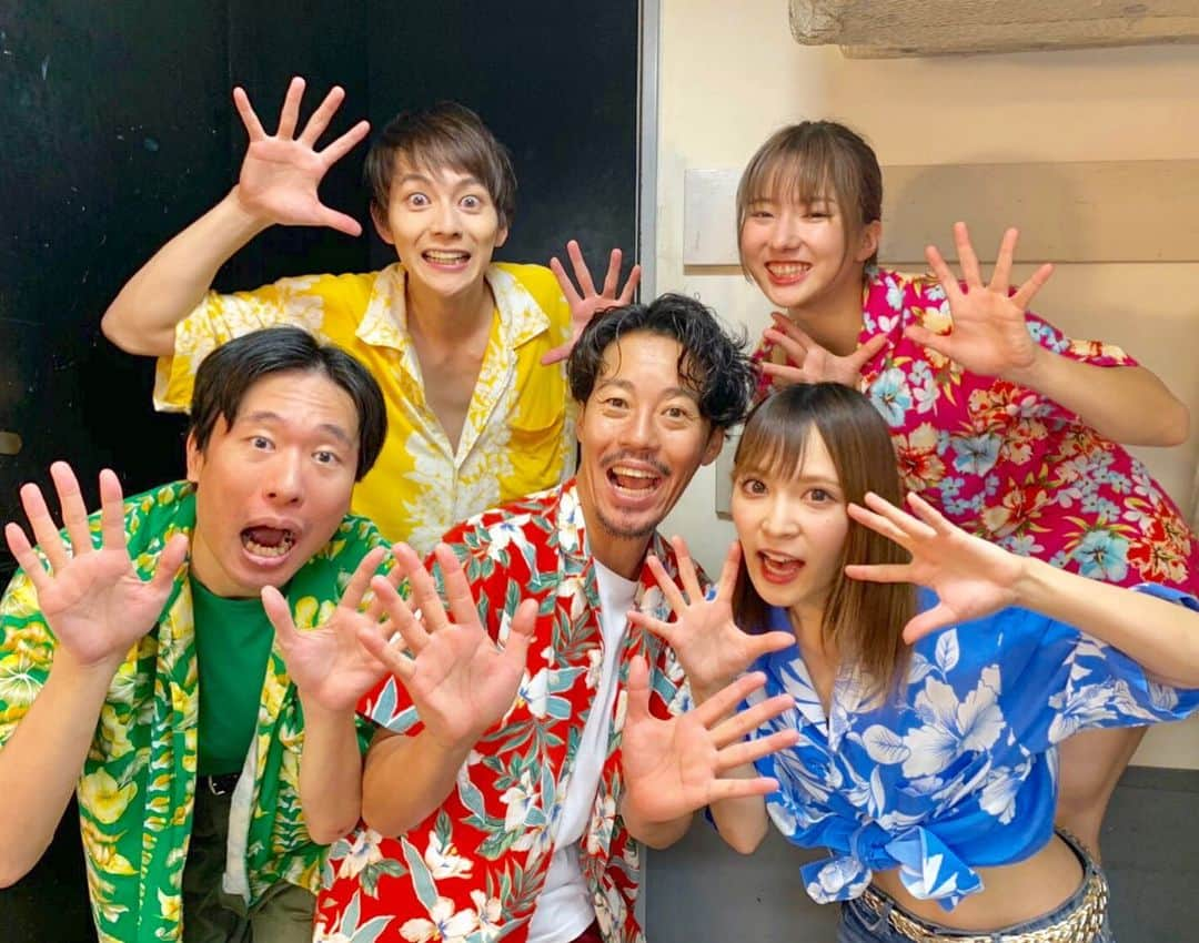 搗宮姫奈さんのインスタグラム写真 - (搗宮姫奈Instagram)「スッパーズ🥺💕 本当に兄さん姉さん！って感じ！！！ スッパーズの先輩の 顔をみるだけでうるうる(⸝⸝o̴̶̷᷄⚰︎o̴̶̷̥᷅⸝⸝) ホッとするようになってたなぁ🥺 総理秘書チームは もう何も気持ちを前で作らずにいっても 私が服部でいられちゃうくらい いい化学反応をくださって 本当にすごい尊敬する役者さんだらけだった。」7月18日 17時25分 - himenachaaaaan