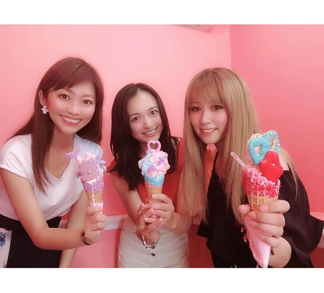 織田千穂さんのインスタグラム写真 - (織田千穂Instagram)「原宿行ったならここ行かないと❤️✨ 久々にEddy's ice creamへ…🍨💗 私は7月限定のマーメイド🧜‍♀️💜✨ 可愛い～( ᵒ̴̶̷̤⌔ᵒ̴̶̷̤ )✧*。‼️ 7/31までの限定だそうです💗 * 2人はユニコーン🦄💎✨と 💋❤トッピング💙✨ 7月限定のキキララちゃんも近々 食べに行きたいなぁー✩°｡⋆⸜(*˙꒳˙* )⸝✨🌟 ✼••┈┈┈┈┈┈┈┈┈┈┈┈┈┈┈┈••✼ #eddysicecream #icecream #アイスクリーム #原宿 #harajuku #フォトジェニック #sweets #カフェ巡り #アイス #pink #原宿カフェ #cafe #instasweets #cute #スイーツ #東京カフェ #photogenic #sweet #インスタ映え #ソフトクリーム #原宿スイーツ #エディーズアイスクリーム #instasweet #ゆめかわいい #スイーツ女子 #スイーツ部 #followme #スイーツ巡り#hub_eddysicecream #PR @queen.lupis ピアス(v0632) ✼••┈┈┈┈┈┈┈┈┈┈┈┈┈┈┈┈••✼」7月18日 17時25分 - chihoda