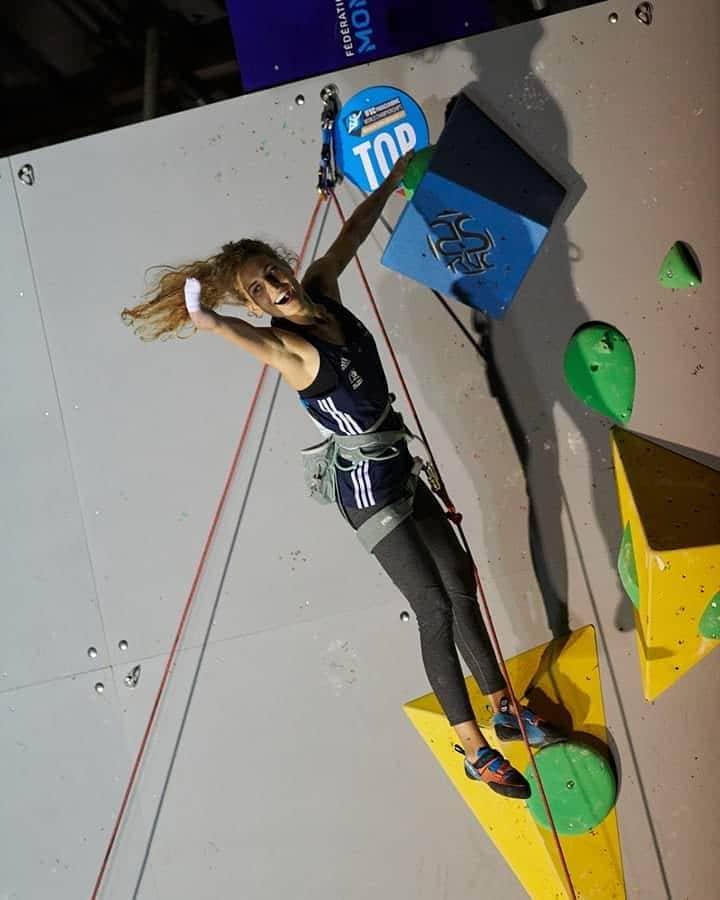 のインスタグラム：「Woohoo @solennepiret World Champion again!  Fantastic climb last night at the @mondialescalade by toping the route and offering us a good fight and the biggest smile 😀 📷 by @sytsevanslooten」